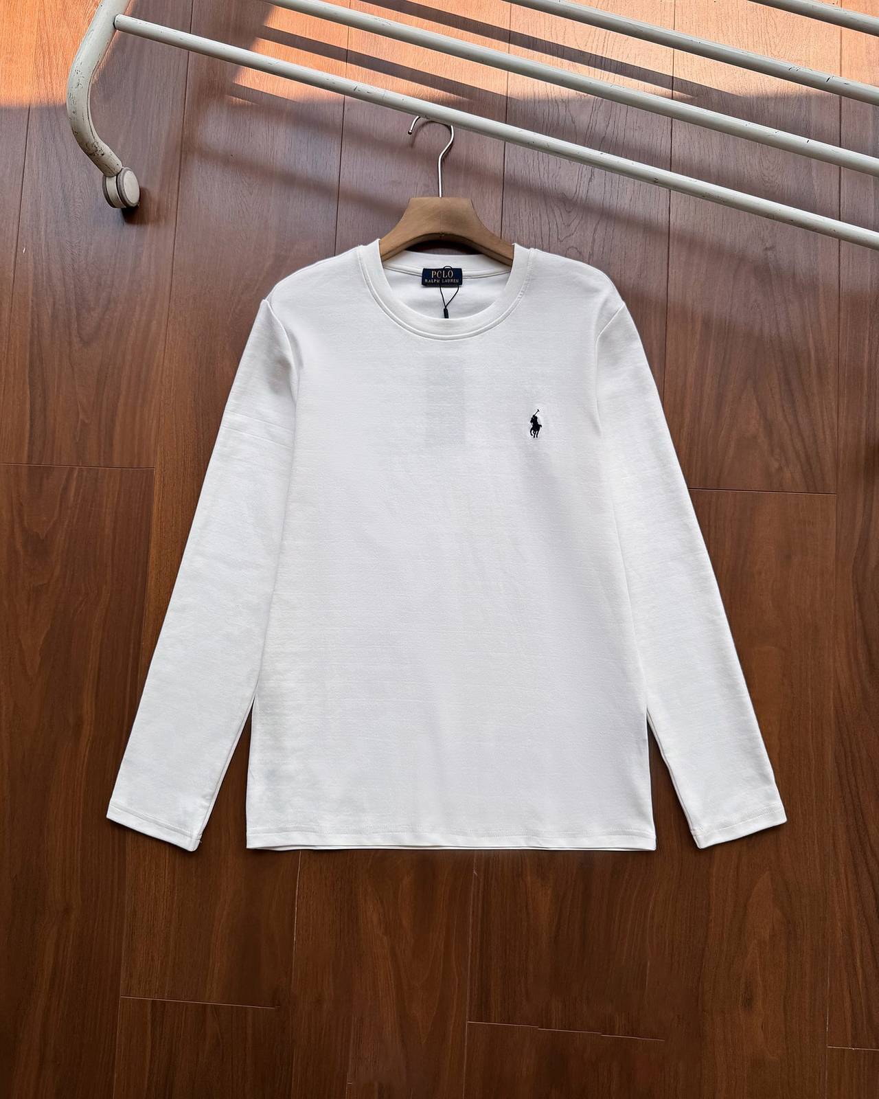 POLO RALPH LAUREN メンズ 長袖Tシャツ ロンT クルーネック 袖リブ ロゴプリント フレンドリーフィット ホワイト - 画像 10
