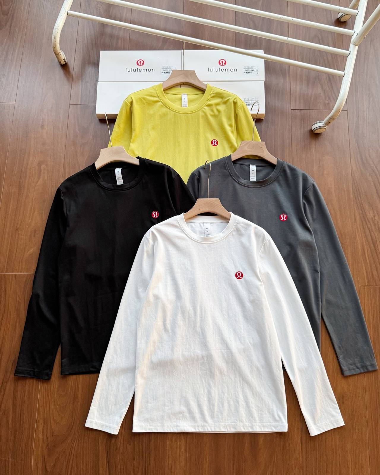 LULULEMON メンズ 長袖Tシャツ ロンT クルーネック 袖リブ ロゴプリント オーバーサイズ ブラック ホワイト グレー ネイビー