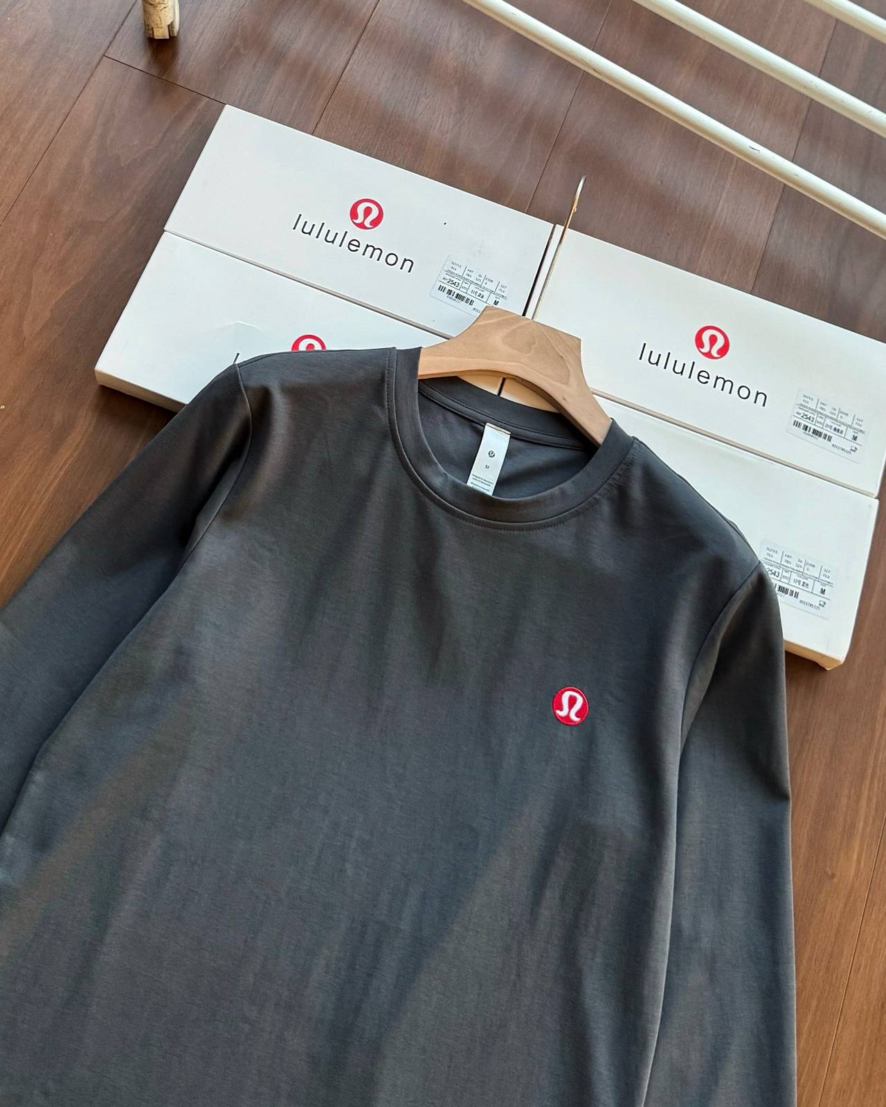 LULULEMON メンズ 長袖Tシャツ ロンT クルーネック 袖リブ ロゴプリント オーバーサイズ ブラック ホワイト グレー ネイビー - 画像 3