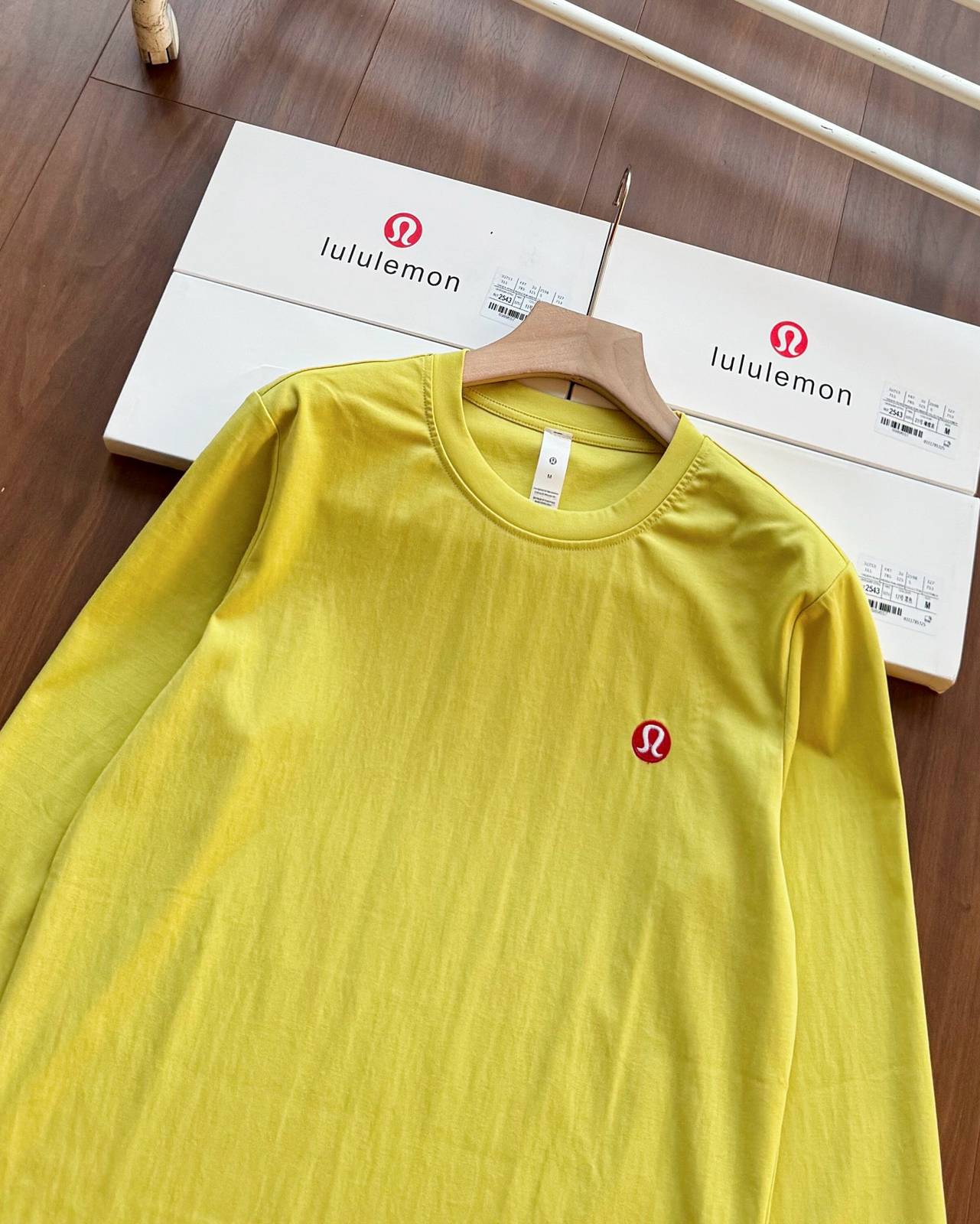 LULULEMON メンズ 長袖Tシャツ ロンT クルーネック 袖リブ ロゴプリント オーバーサイズ ブラック ホワイト グレー ネイビー - 画像 4