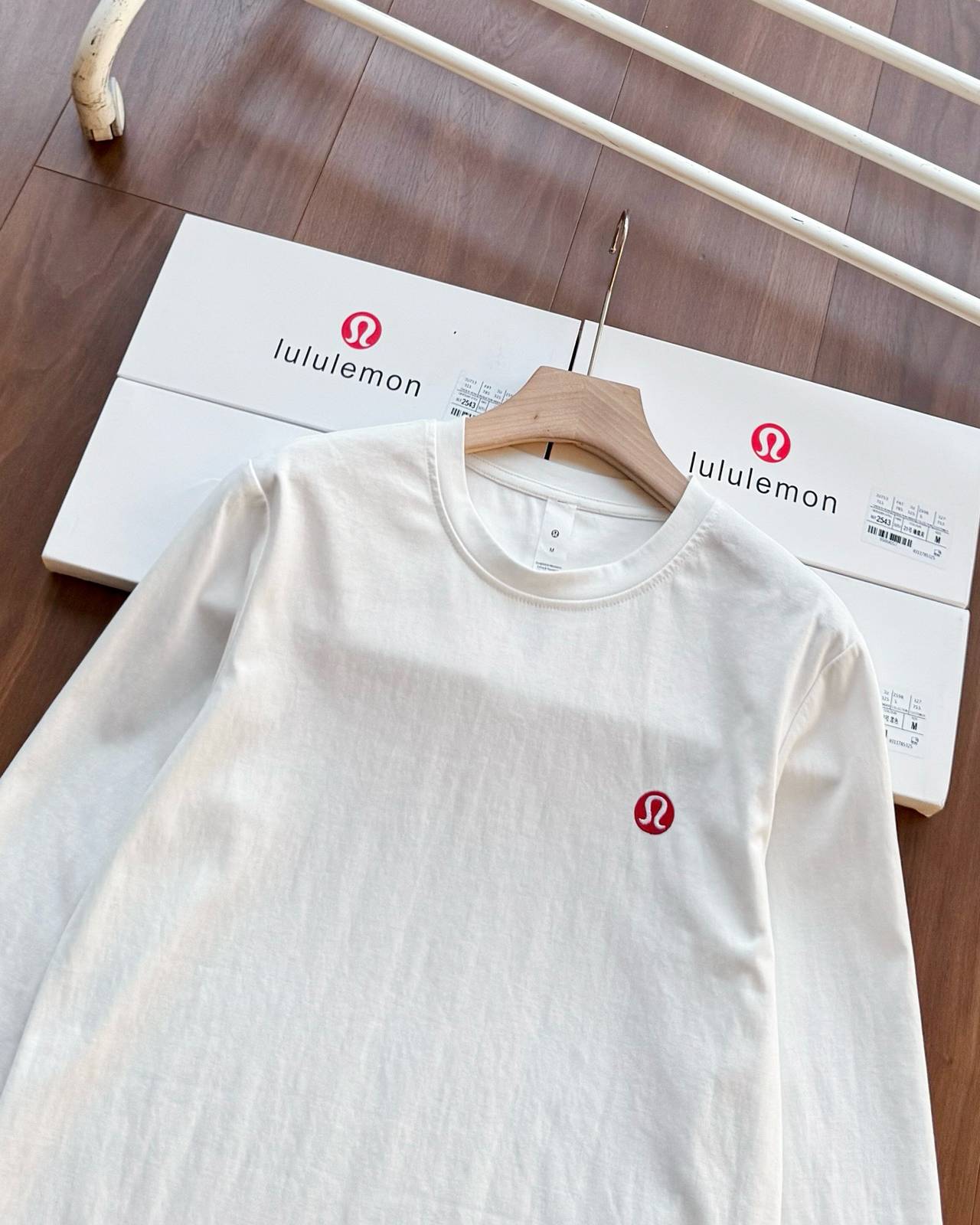 LULULEMON メンズ 長袖Tシャツ ロンT クルーネック 袖リブ ロゴプリント オーバーサイズ ブラック ホワイト グレー ネイビー - 画像 5