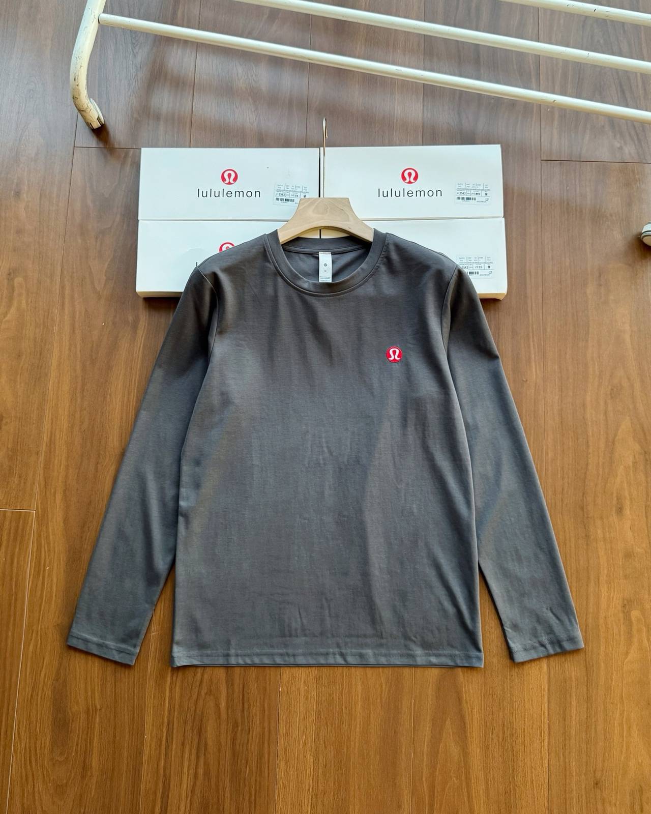LULULEMON メンズ 長袖Tシャツ ロンT クルーネック 袖リブ ロゴプリント オーバーサイズ ブラック ホワイト グレー ネイビー - 画像 8