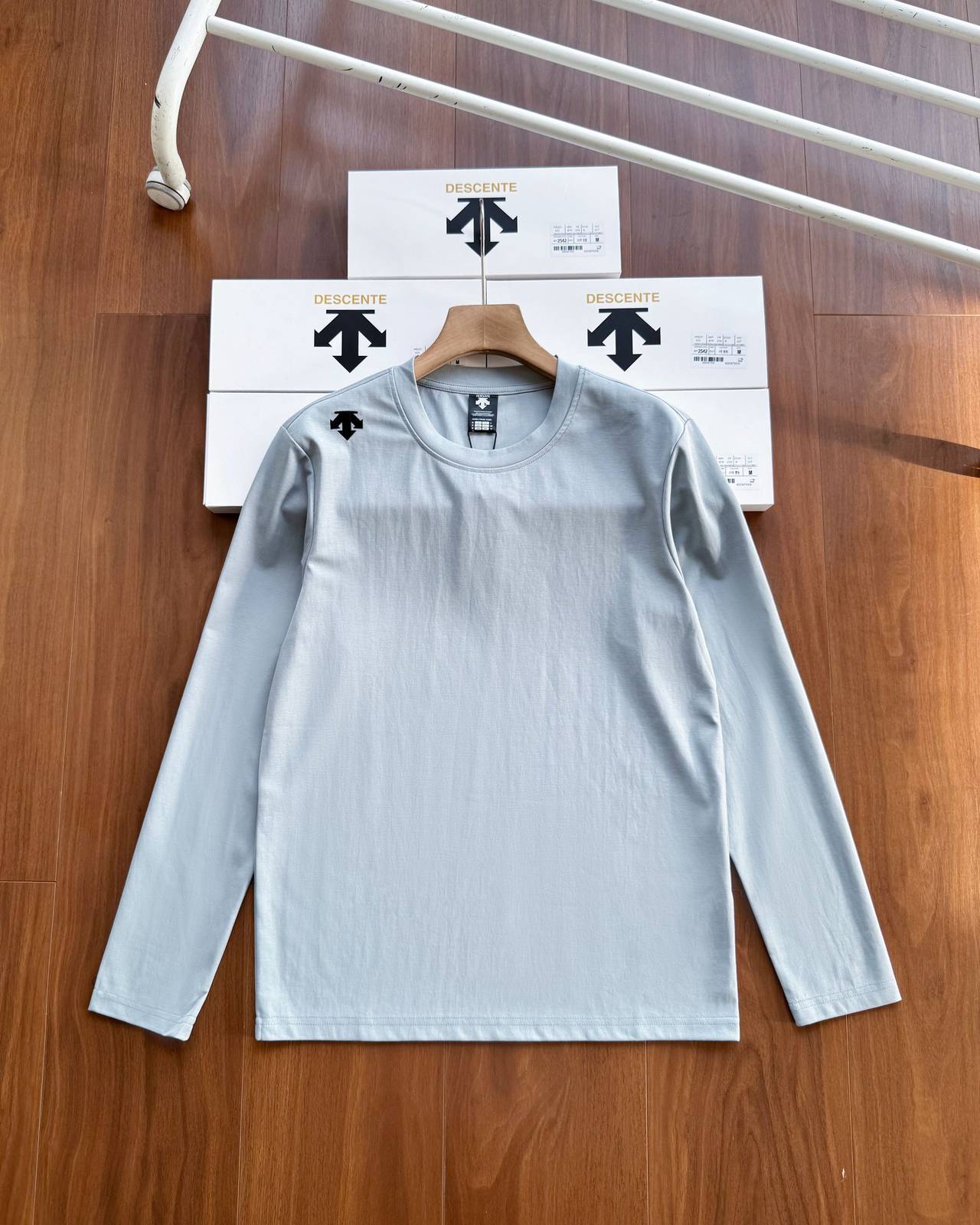 DESCENTE メンズ ロンT 長袖Tシャツ クルーネック 袖リブ ロゴ刺繍 オーバーサイズ 美シルエット ブラック ホワイト グレー - 画像 8