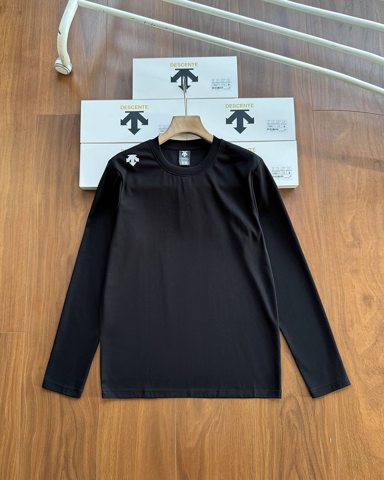 DESCENTE メンズ ロンT 長袖Tシャツ クルーネック 袖リブ ロゴ刺繍 オーバーサイズ 美シルエット ブラック ホワイト グレー - 画像 11