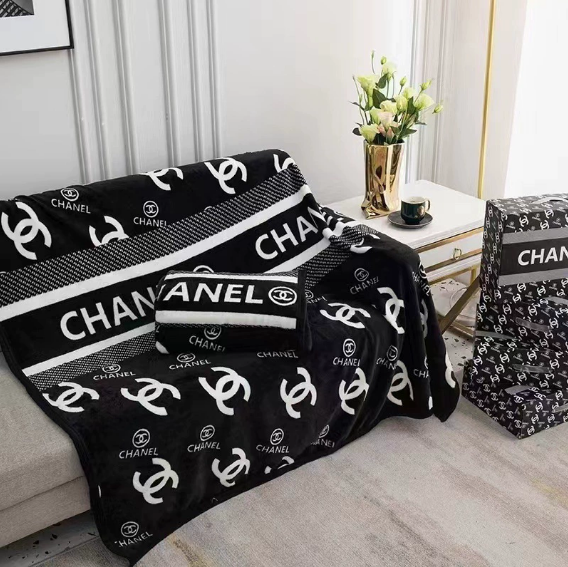 CHANEL毛布　シャネル　ブランケット/ひざ掛け/ソファーカバー　柔らかい　オールシーズ　ココマーク　ブラック　ブラウン