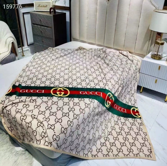 グッチ　ブランケット　GUCCI　ダブルG毛布　ひざ掛け　掛け布団　暖かい　カー用品/大人用/子供用/四季通用