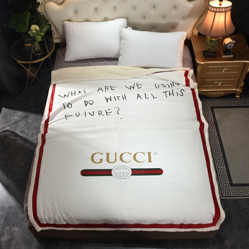 グッチ　GUCCI　ブランケット　ホワイト　毛布　ソファー用毛布　ひざ掛け毛布　シープ調 毛布　オシャレ