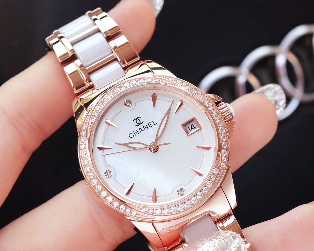 Chanel シャネル✨CHANEL✨レディース腕時計 日本製機械式ムーブメント 本革ベルト サファイアガラス 💎35mm 女性らしいデザイン ⌚🌸