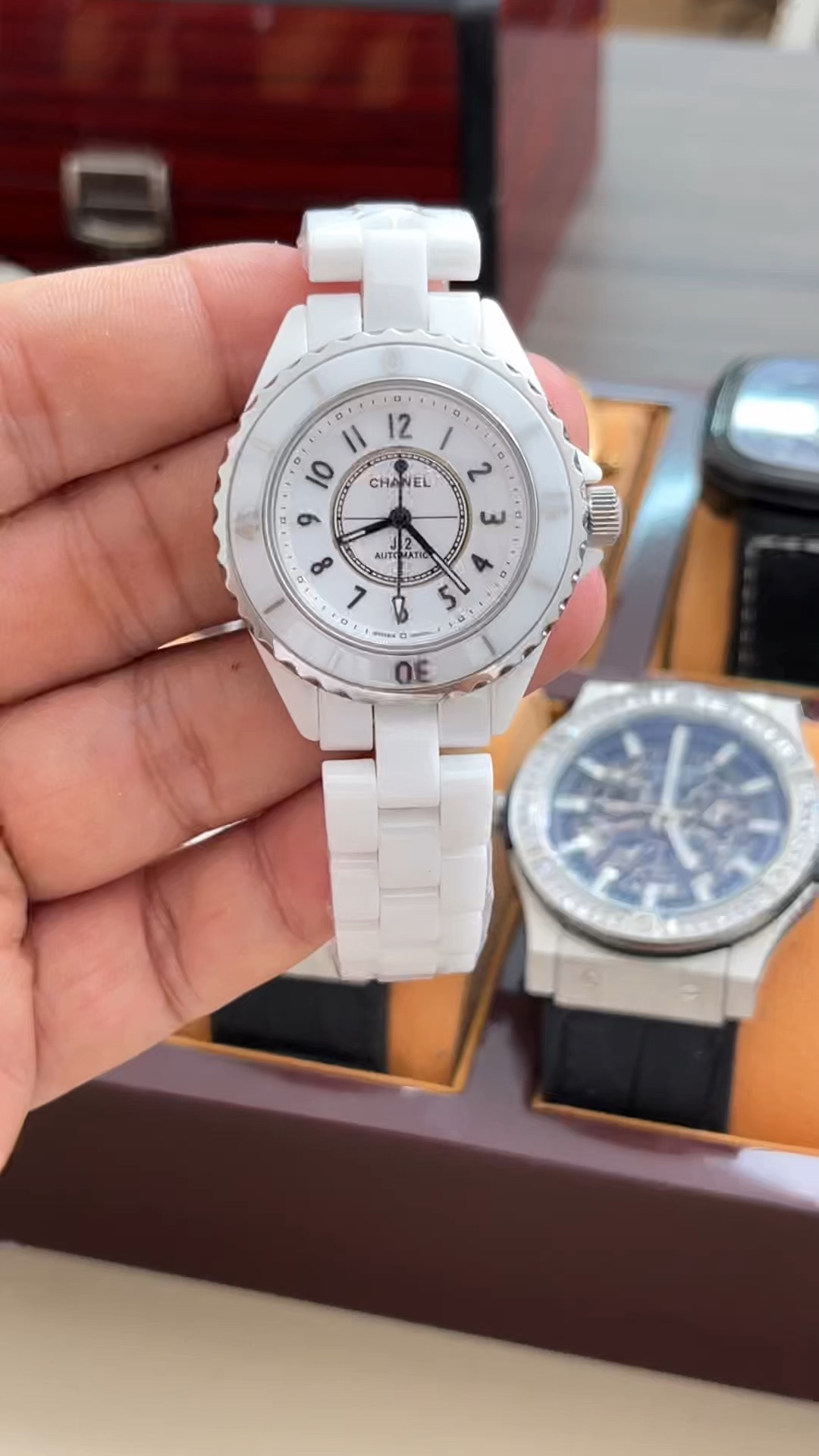 Chanel シャネル✨ シャネル J12 38mm フルセラミック 自動巻き ムーブメントCaliber12.1 💎 レディース 高級腕時計 ⌚