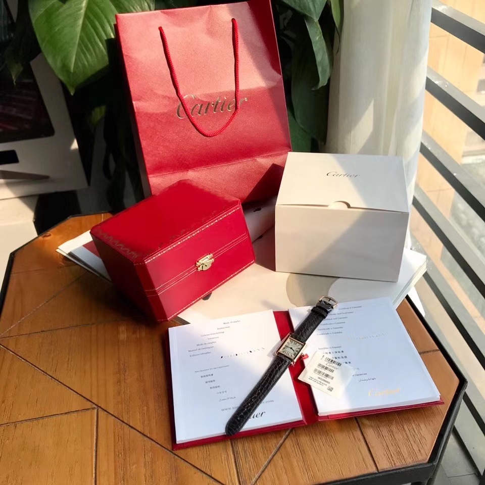 Cartier カルティエ✨【】Cartier カルティエ 時計 レディース 人気 高級腕時計⌚ プレゼント🎁 ギフト対応💝 美品✨