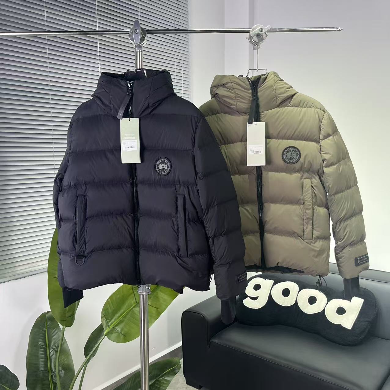 CANADA GOOSE（カナダグース）【超目玉】カナダグース ダウンピーコート レディース ロングコート 防寒 アウトドア 🛒🦢🔥❄️