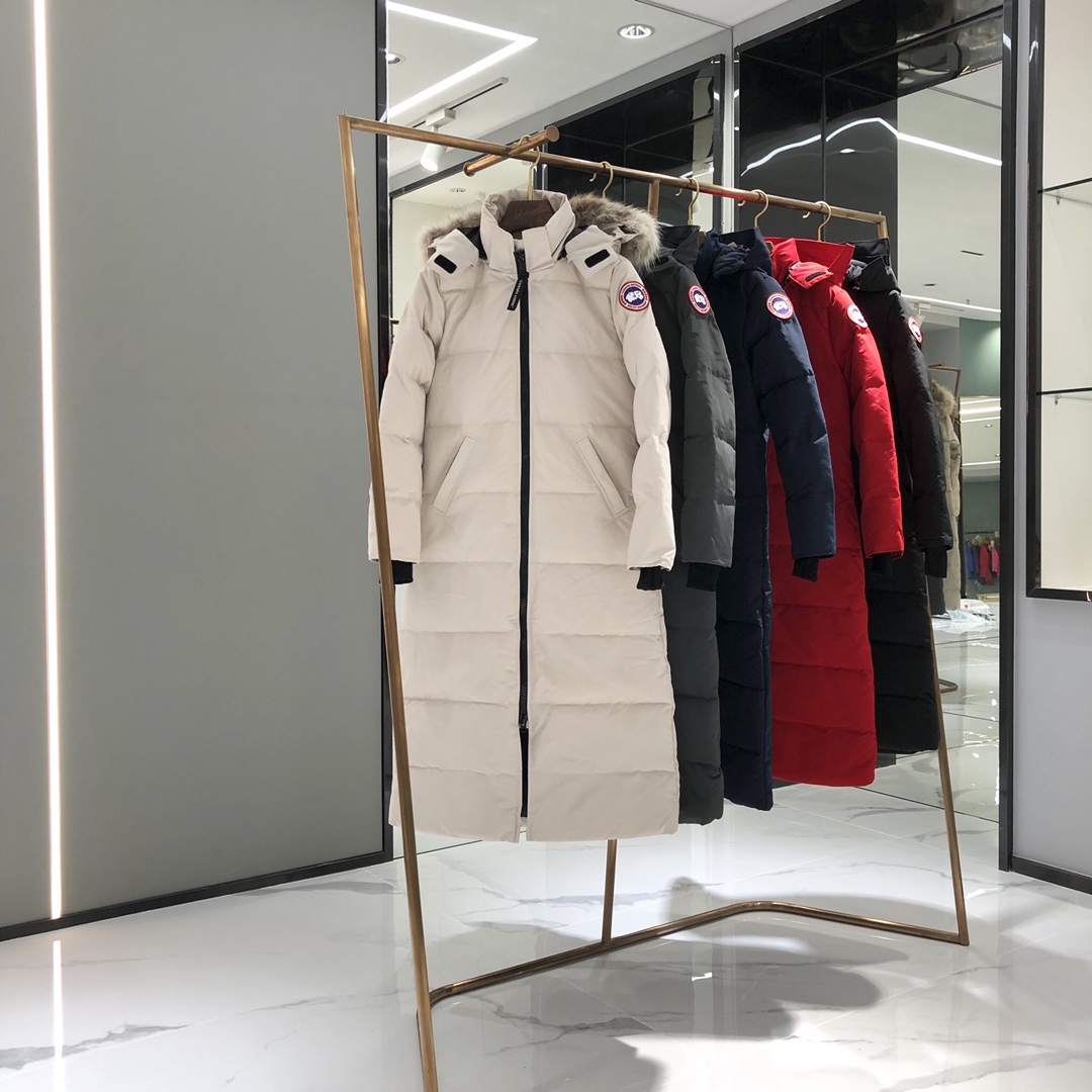 CANADA GOOSE（カナダグース）【超目玉】カナダグース ダウンフィルコート レディース 人気モデル✨ 防寒 高級 北欧風🦢 保温性抜群❄️ 正規サイズ