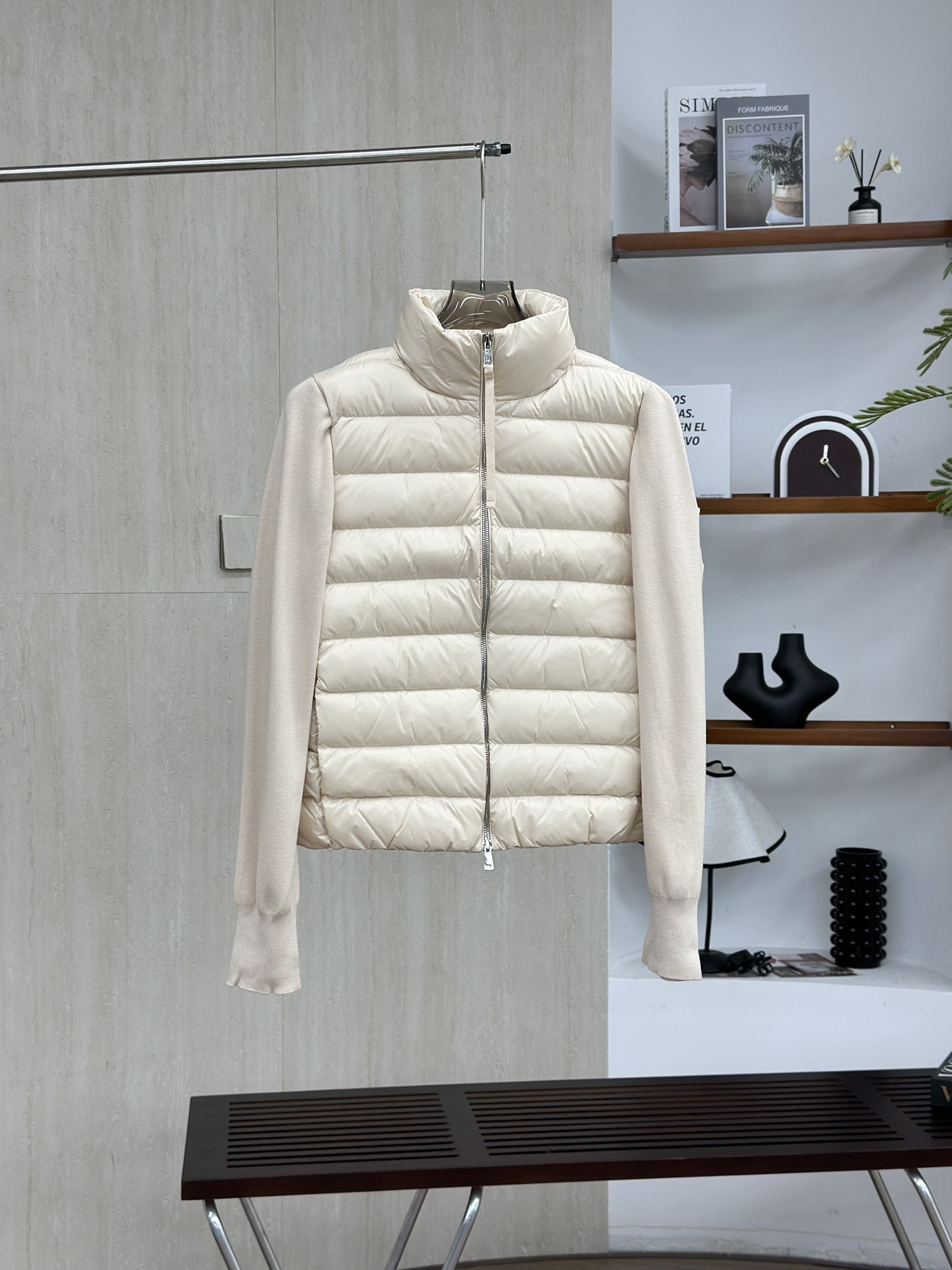 Moncler モンクレール【新作】モンクレール ダウンジャケット レディース✨ 秋冬必須アイテム🕊️ 高品質素材☁️ 大人気モデル🔥