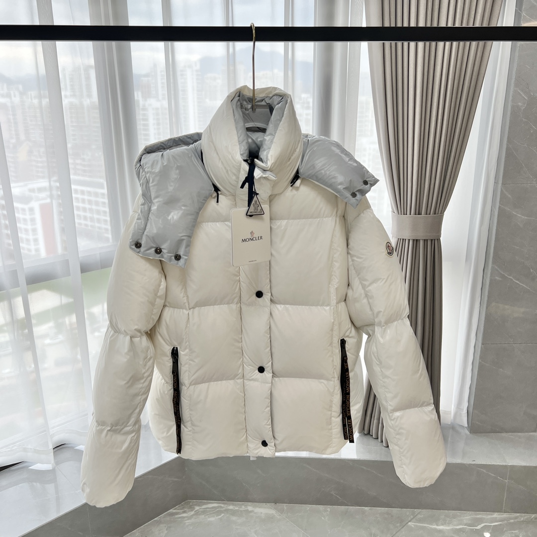 Moncler モンクレール【2024年新作】モンクレール ダウンジャケット レディース✨ 秋冬必須🎀 高級素材使用🛍️ 暖かさ抜群のロングコート💕