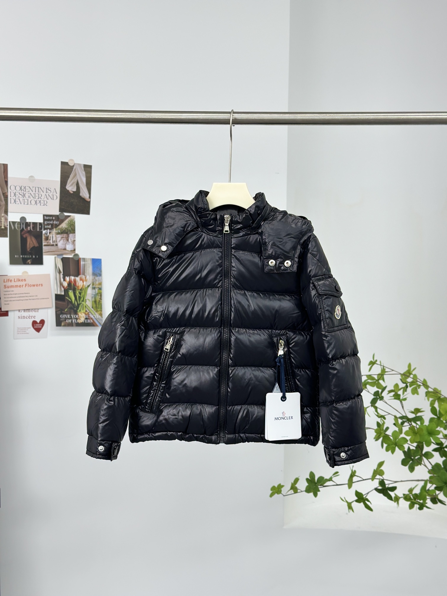 Moncler モンクレール【新作】モンクレール ダウンジャケット レディース✨ 秋冬必須アイテム👜 高級素材使用🎀 暖かで軽い👢