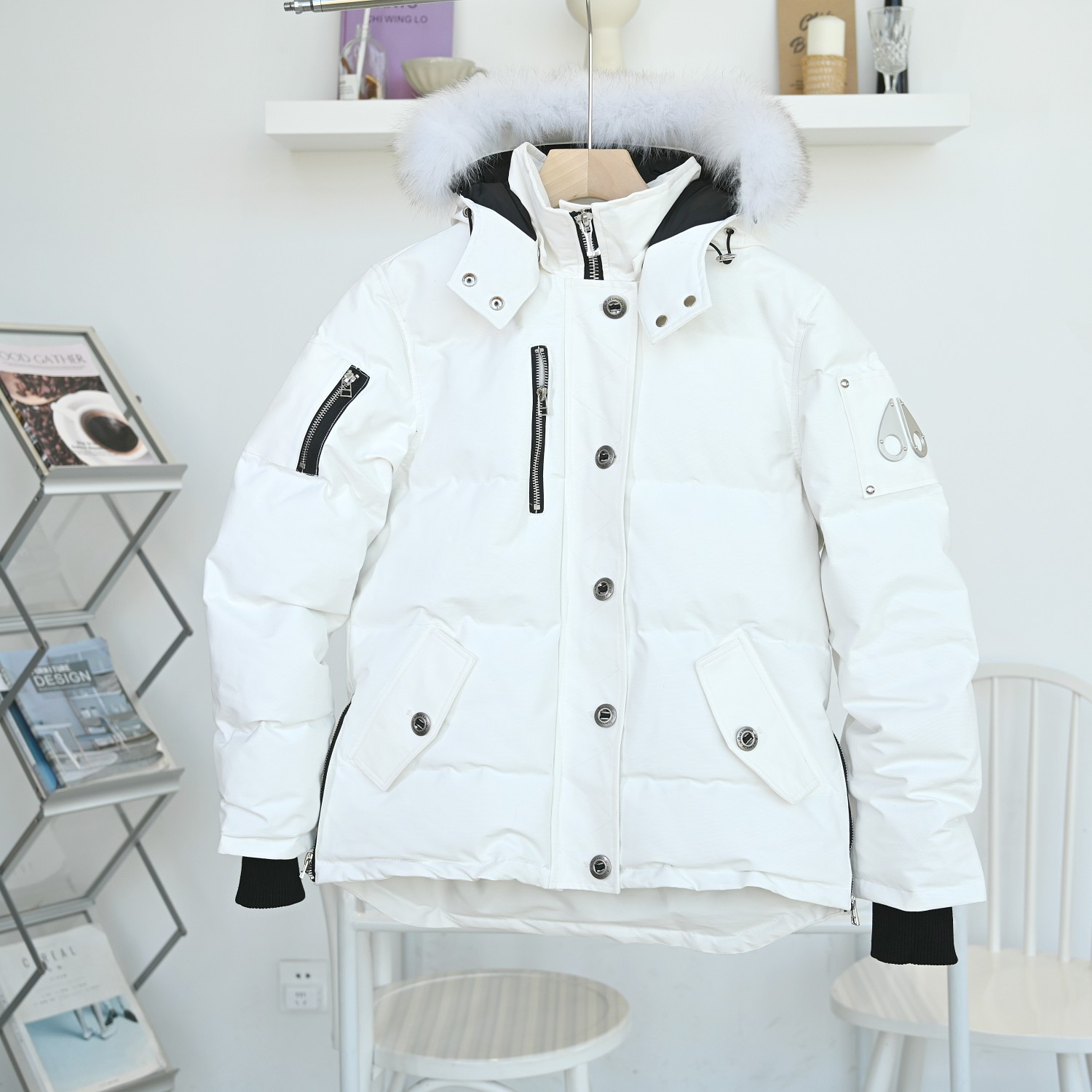 Moncler モンクレール【2023新作】モンクレール ダウンジャケット レディース✨ 軽量 保温 防水 フード付き🛒🥰🕊️