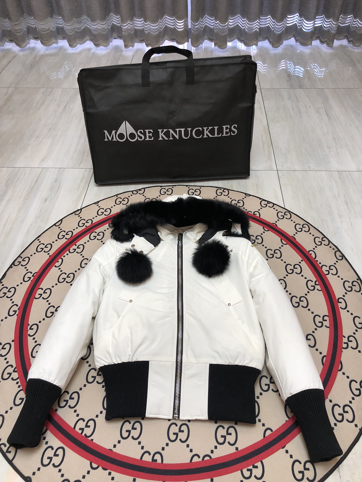 Moncler モンクレール【新作】モンクレール ダウンジャケット レディース✨ 2023年秋冬 最新作 フード付き ロング丈 保温性◎🦢 軽量 高級ダウンコート🎯