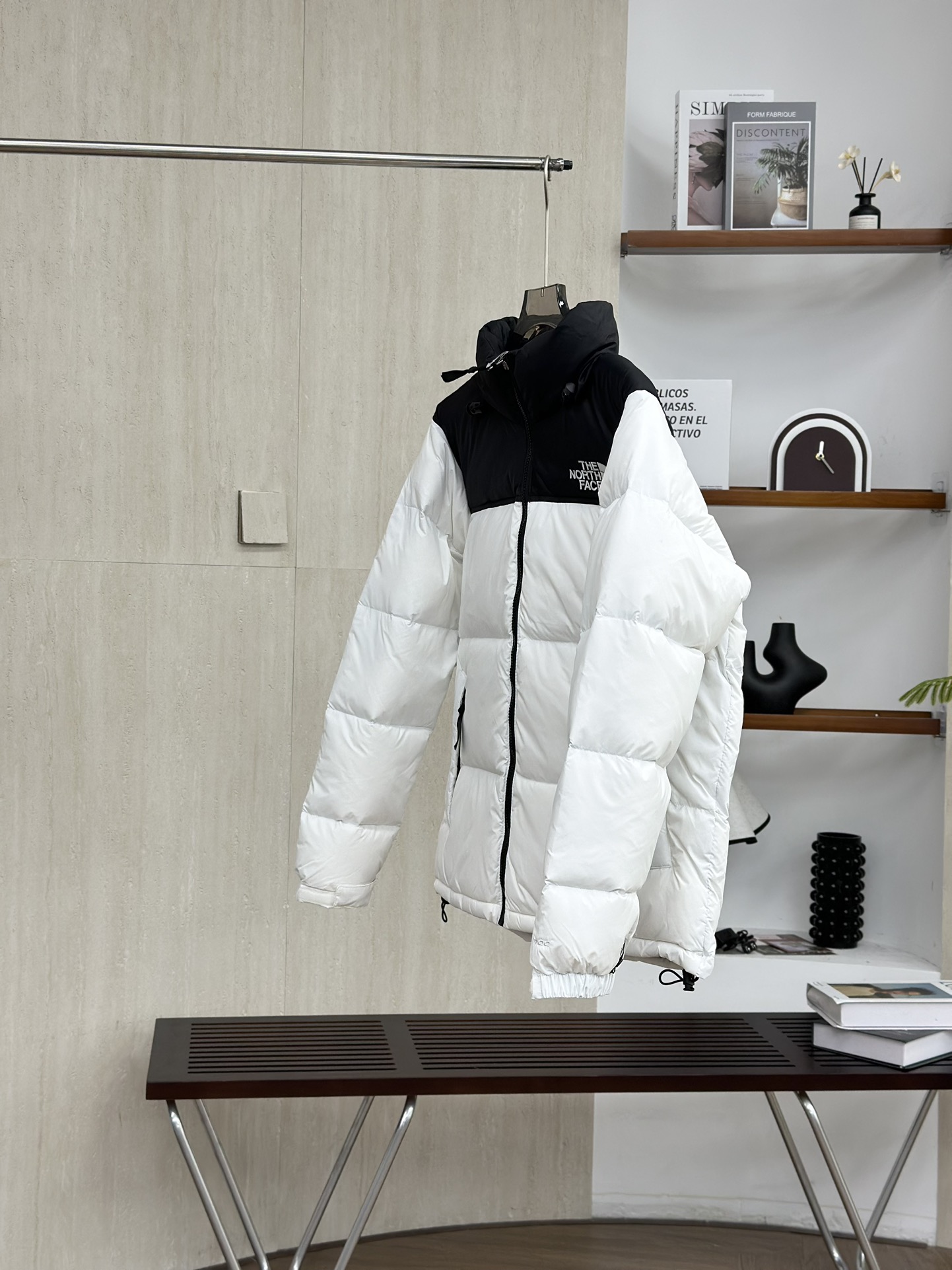 【美品】THE NORTH FACE ノースフェイス ダウンジャケット レディース✨ 人気モデル 高品質 保温性◎🎯 秋冬必須アイテム🛒💨 - 画像 2