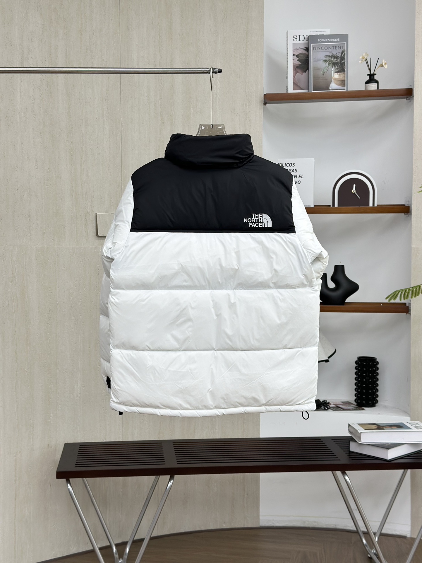 【美品】THE NORTH FACE ノースフェイス ダウンジャケット レディース✨ 人気モデル 高品質 保温性◎🎯 秋冬必須アイテム🛒💨 - 画像 4