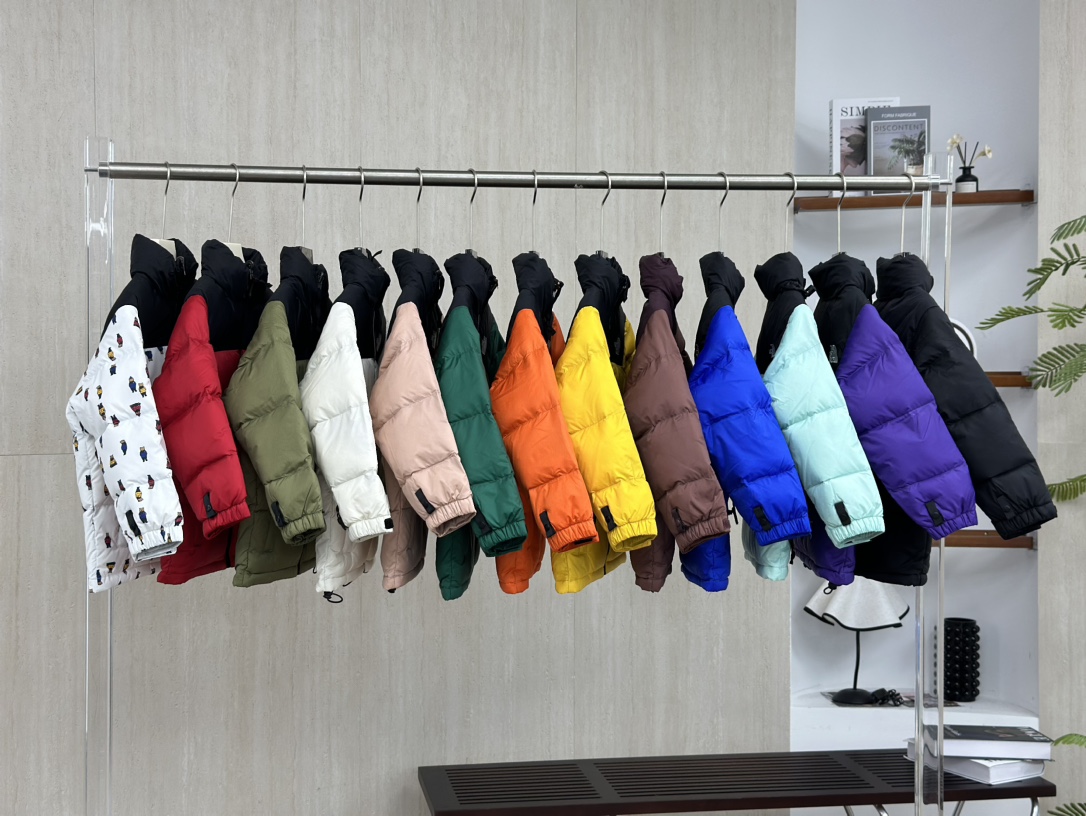 【美品】ノースフェース ダウンジャケット ロングコート レディース 大人気✨ 高級感溢れる防寒アウター🧥 秋冬必須アイテム❄️ 注目デザイン🛒 - 画像 3