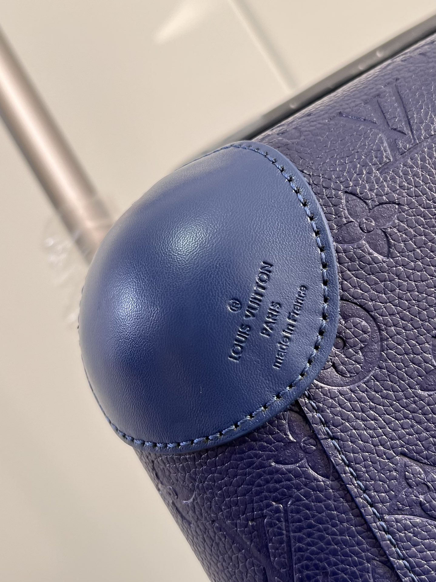 【ルイヴィトン】Horizon キャリーバッグ モノグラム タリヨンレザー 鮮やかなブルー 上品で実用的な旅行バッグ - 画像 2