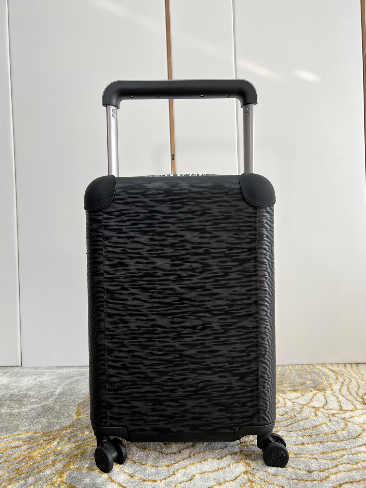 【ルイヴィトン】トランク型 小物収納ボックス モノグラム ブラック ウォーターパターン レザー保護 上品で実用的な旅行コンパニオン