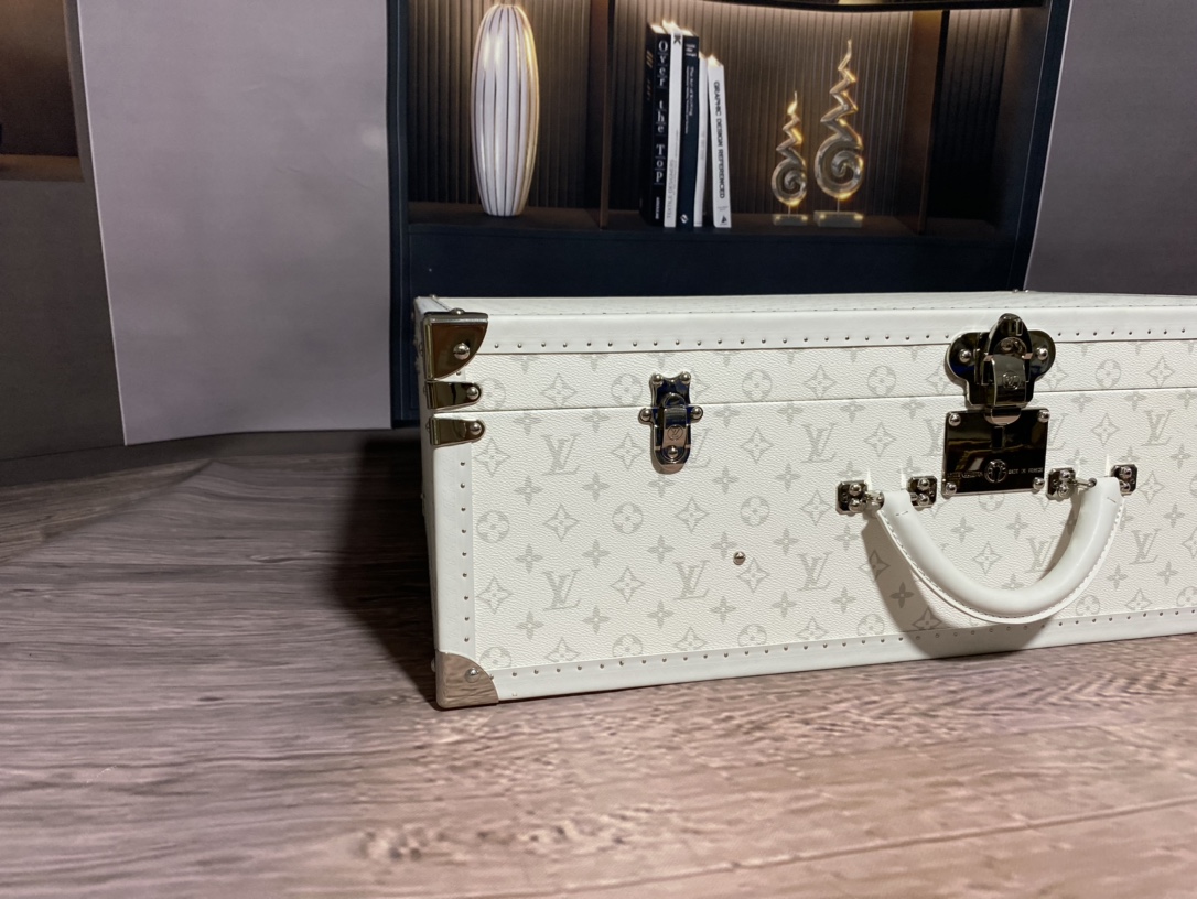 【ルイヴィトン】トランク型小物収納ボックス M4700ZX 白花×白色 上品な雰囲気 高級感のある逸品 - 画像 4
