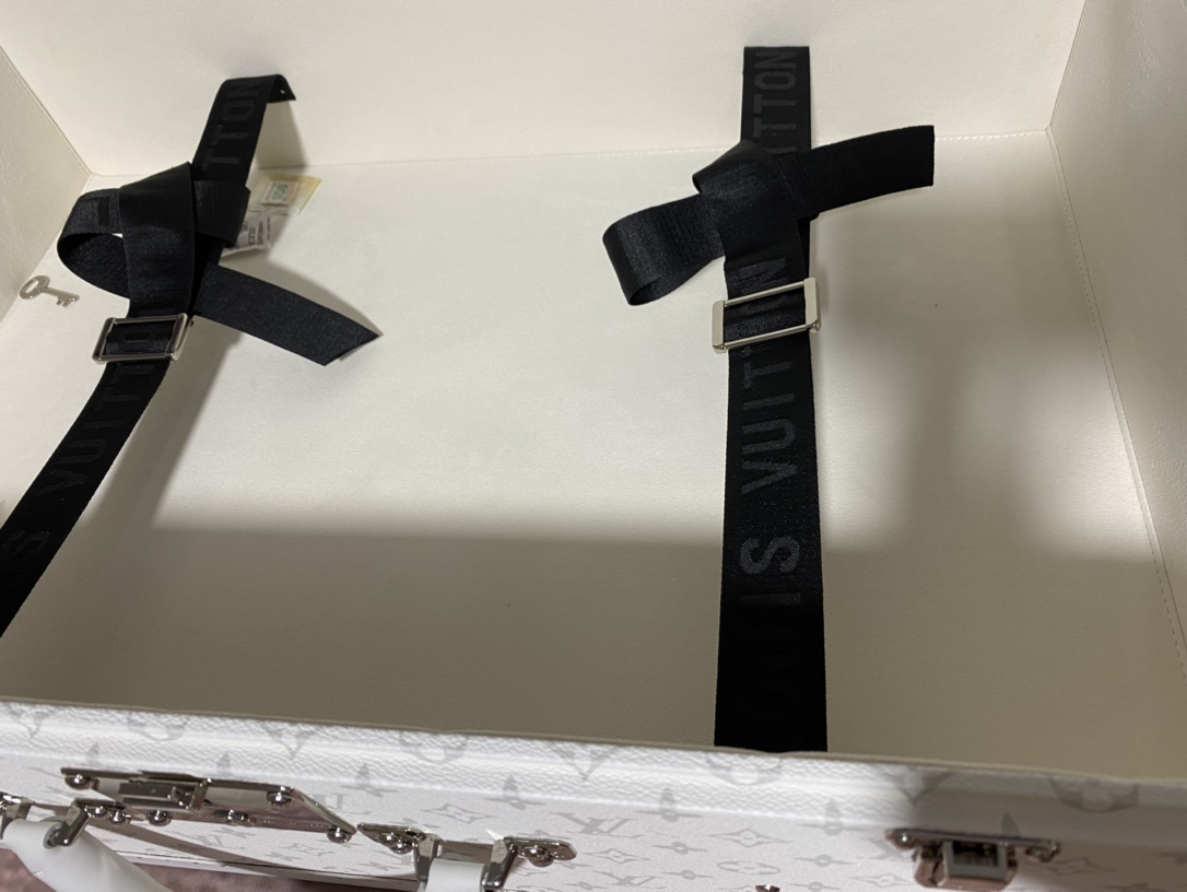 【ルイヴィトン】トランク型小物収納ボックス M4700ZX 白花×白色 上品な雰囲気 高級感のある逸品 - 画像 9