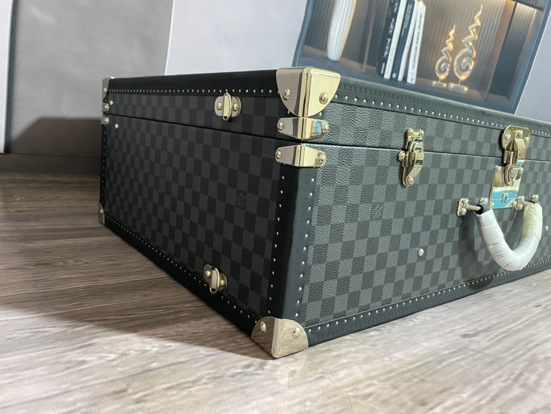 【ルイヴィトン】トランク型収納ボックス M4700ZX 70cm ブラックチェック+ブラック 上質な仕上げ 高級感のある逸品 - 画像 2