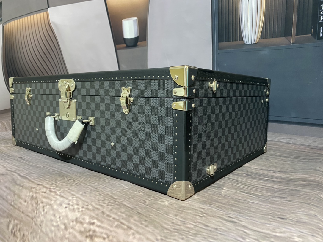 【ルイヴィトン】トランク型収納ボックス M4700ZX 70cm ブラックチェック+ブラック 上質な仕上げ 高級感のある逸品 - 画像 3