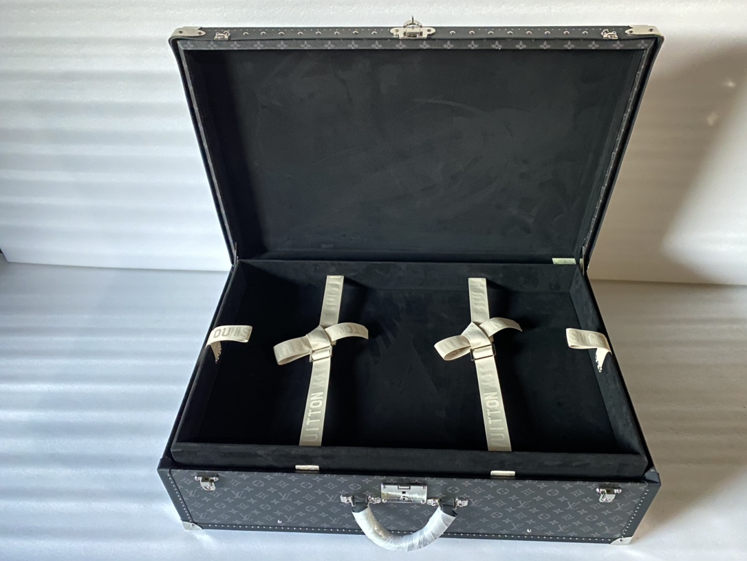 【ルイヴィトン】トランク型小物収納ボックス ブラックフローラル柄 上質な仕上げ 高級感のある収納ケース - 画像 6