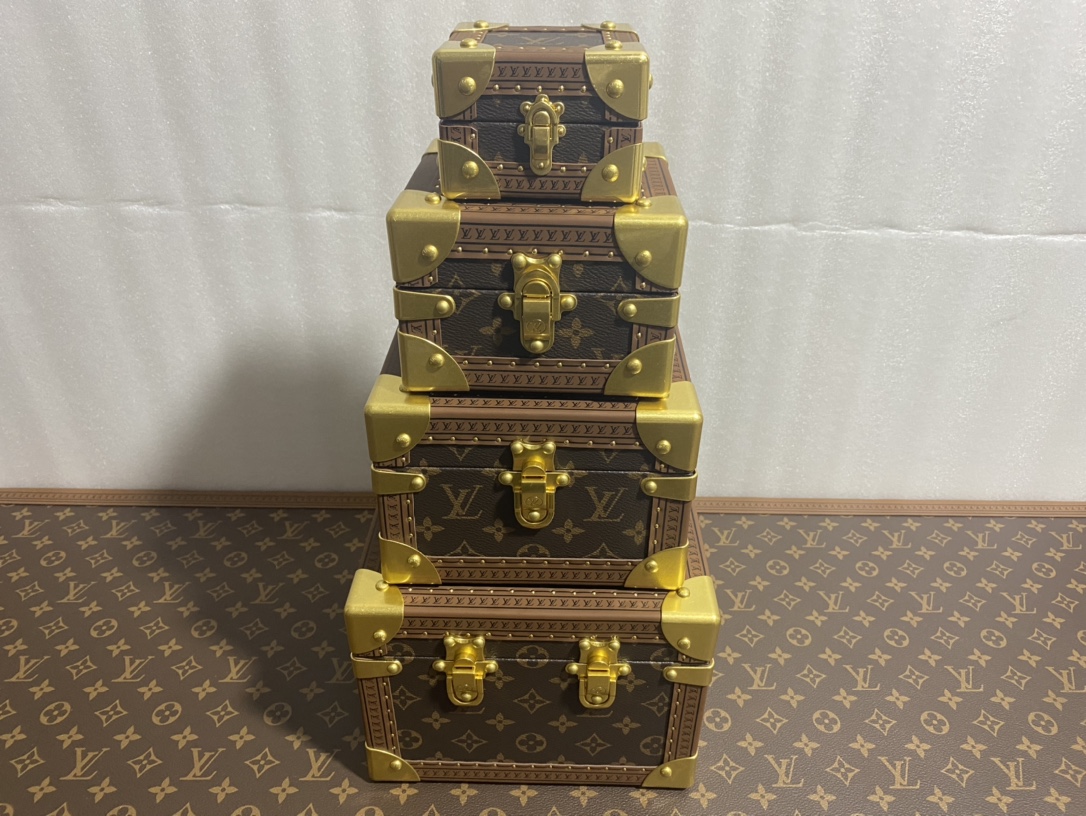 【ルイヴィトン】トランク型小物収納ボックス モノグラム柄 ヴィンテージ調 上質な革製 高級感のある逸品