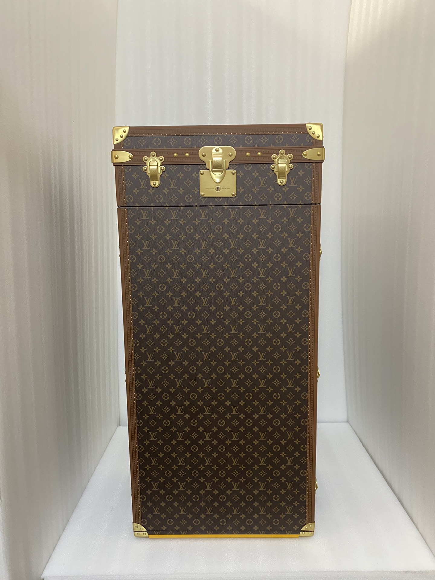 【ルイヴィトン】トランク型小物収納ボックス モノグラム＆正赤 立体感のある上品なデザイン 高級感溢れる逸品