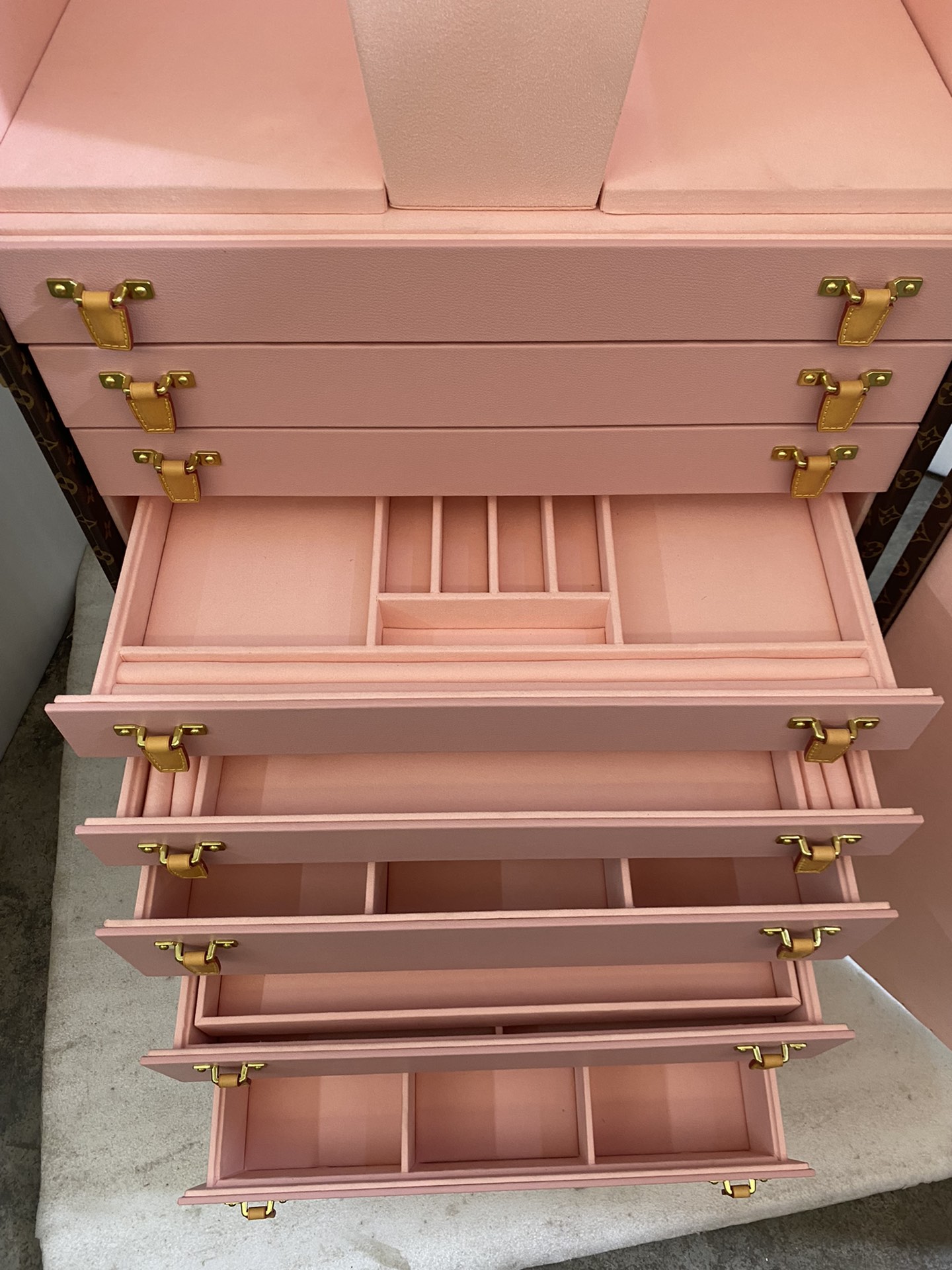 【ルイヴィトン】ミニトランク 小物収納ボックス モノグラムキャンバス ヴィンテージ風 高級感のある逸品 ギフトに最適 - 画像 4