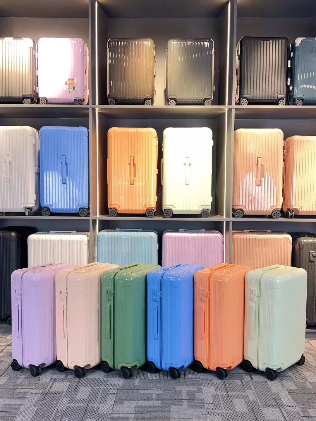 【ルイヴィトン】トランク型小物収納ボックス 限定カラー ホリデーオレンジ/マリンブルー/ミントグリーン 上質な仕上げ 高級感のある逸品 - 画像 2