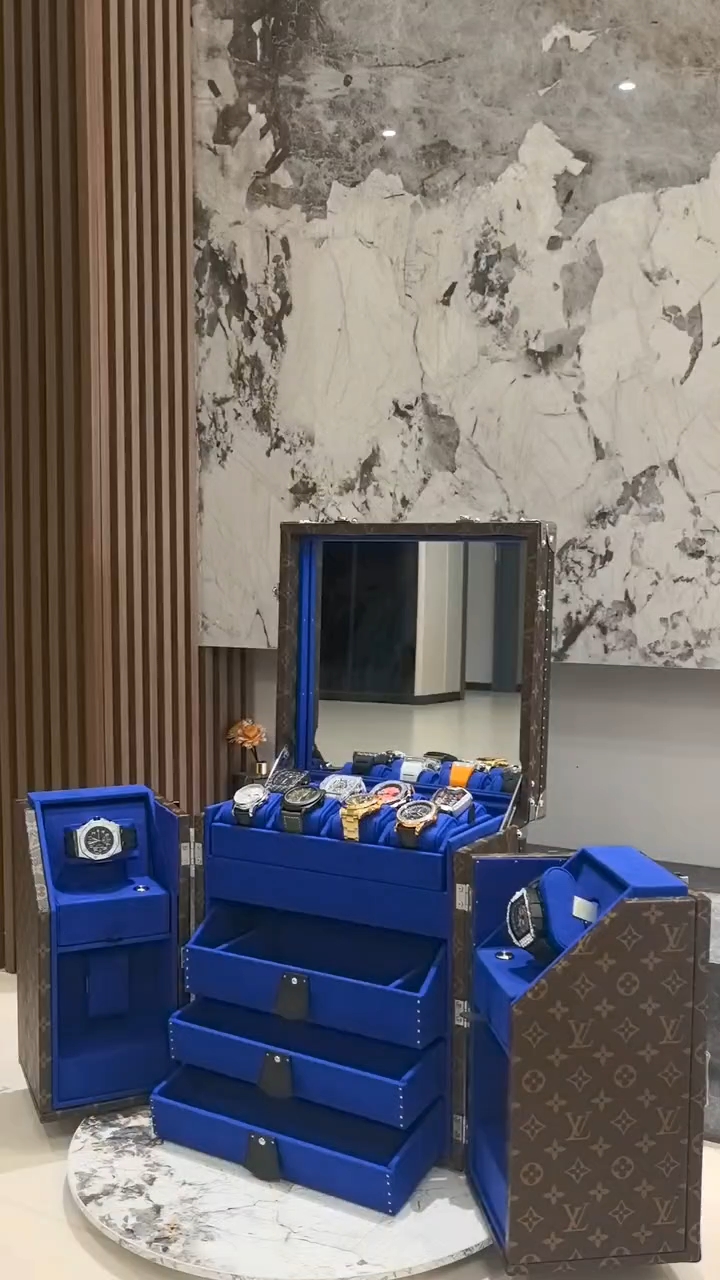【ルイヴィトン】ミニトランク 小物収納ボックス モノグラム柄 上品なデザイン 高級感溢れる逸品