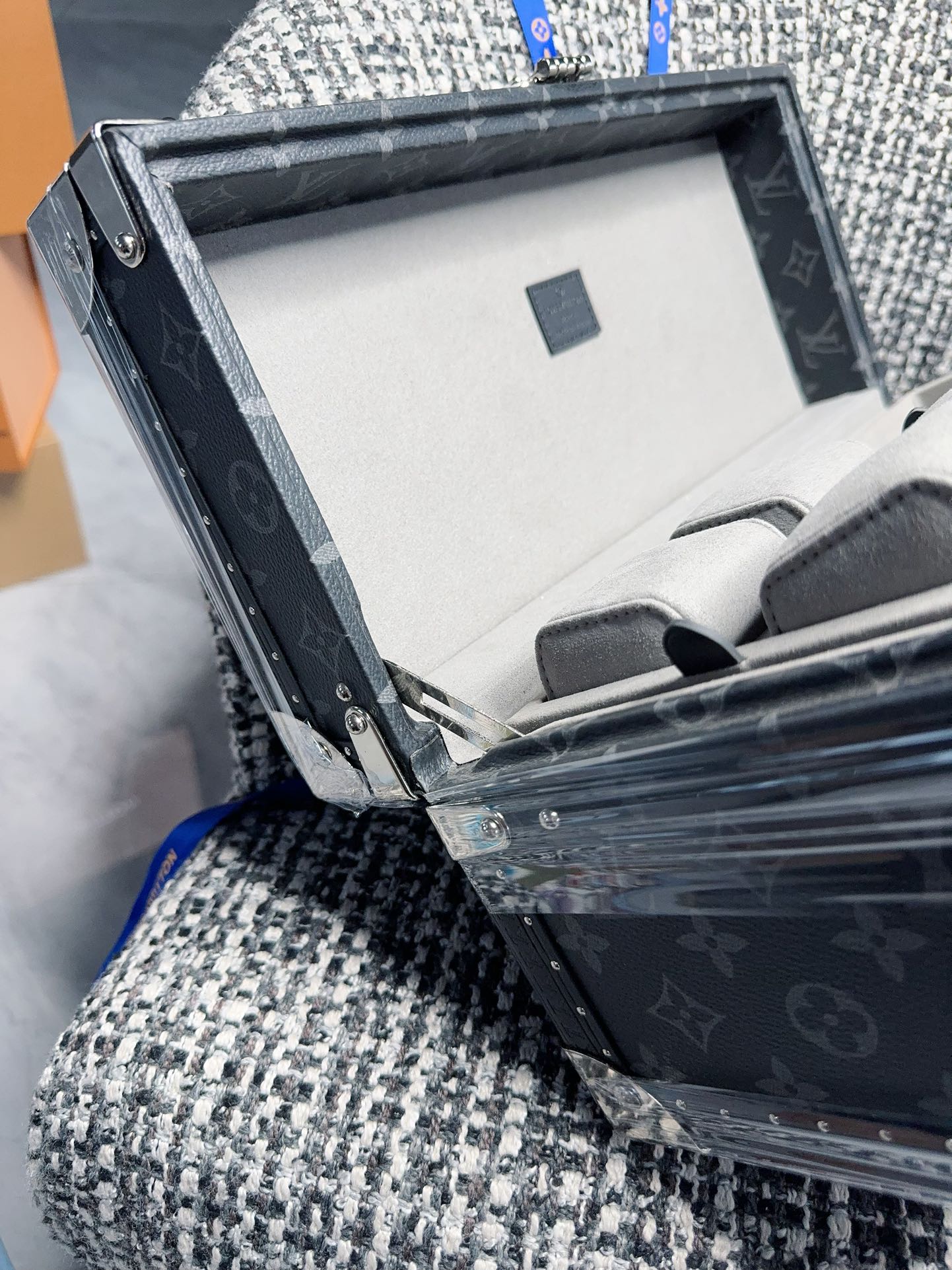 【ルイヴィトン】トランク型 アクセサリーボックス モノグラム帆布 多機能収納 高級感のある逸品 ギフトに最適 - 画像 7