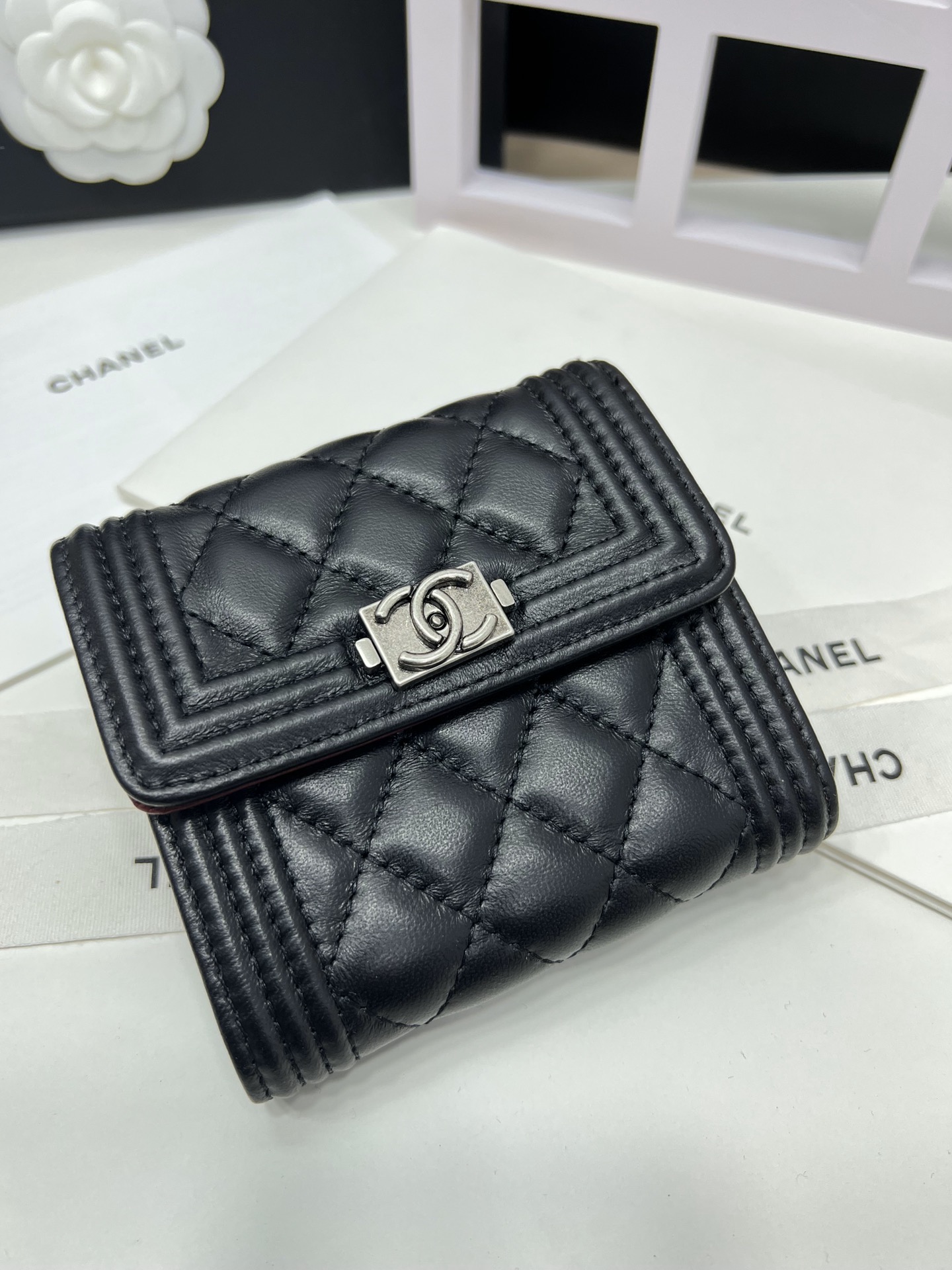 【シャネル】キャビアスキン 長財布 ココマーク金具 上品で高級感あふれるレディースウォレット