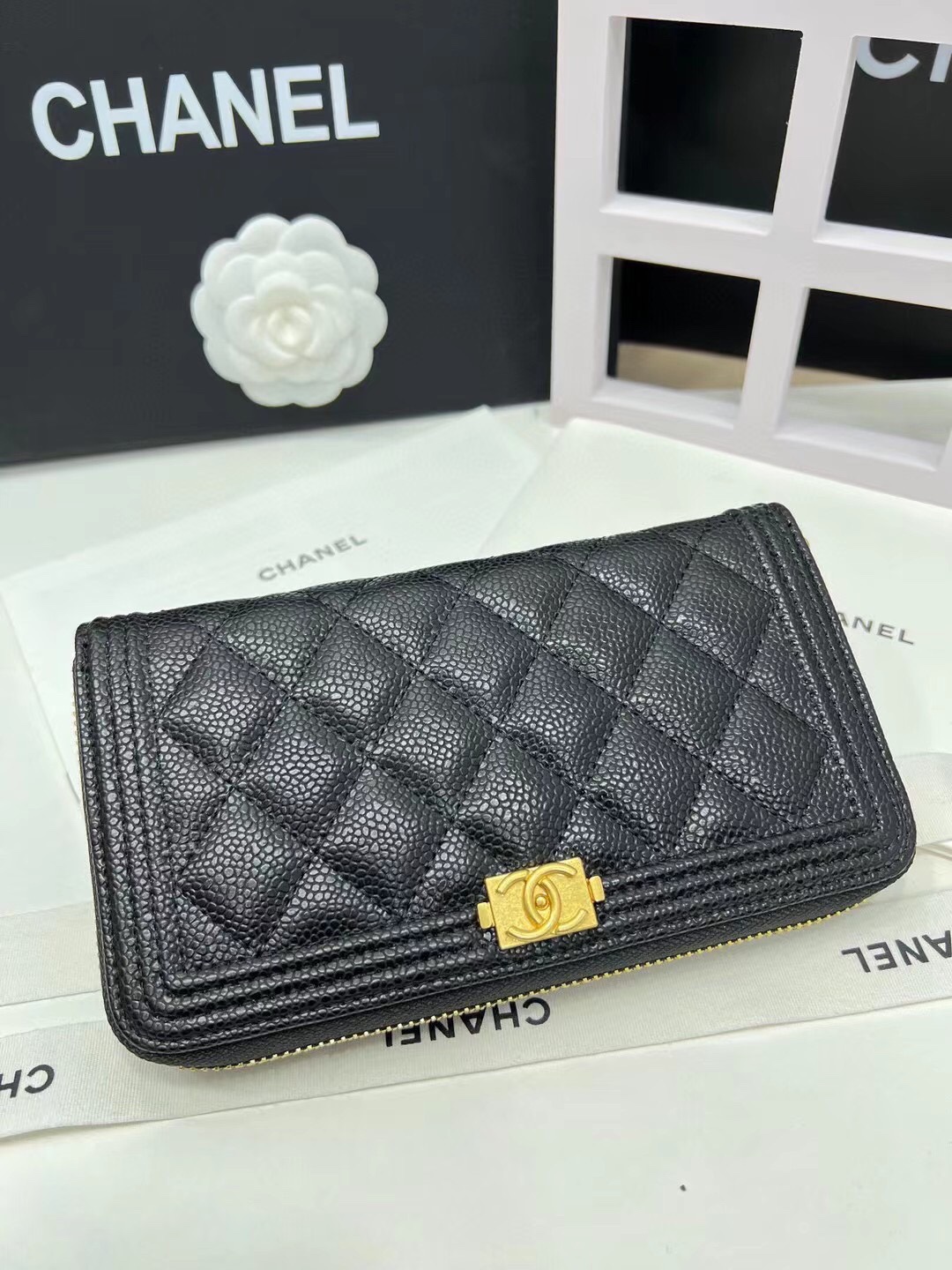 【シャネル】キャビアスキン ラウンドファスナー長財布 ココマーク金具 上品なブラックのレディースウォレット