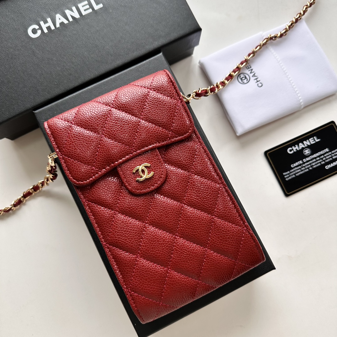 【シャネル】キャビアスキン トリプリーツウォレット ココマーク金具 上品なブラックの長財布