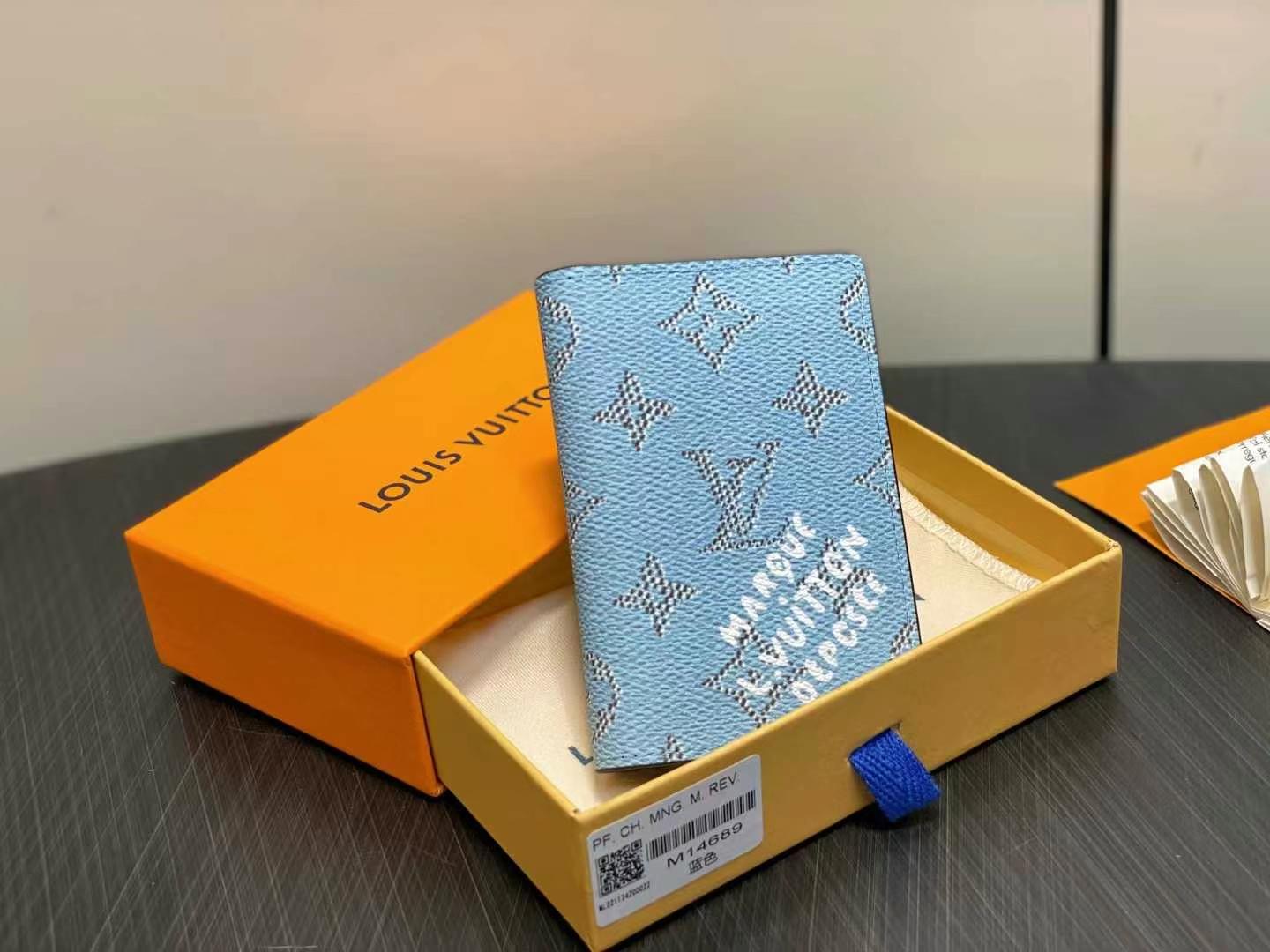ルイヴィトン（LOUIS VUITTON）長財布 モノグラム柄 クラシックなデザイン 上質なレザー使用 上品で高級感のある逸品です