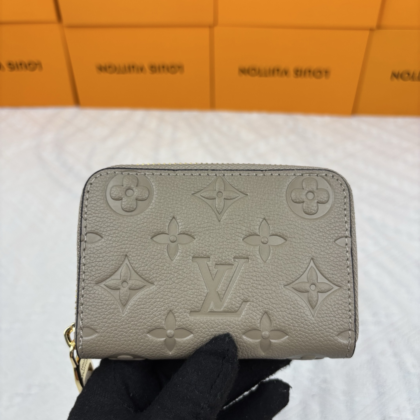 ルイヴィトン（LOUIS VUITTON） 長財布 モノグラム コインポケット付き クラシックで上質な逸品