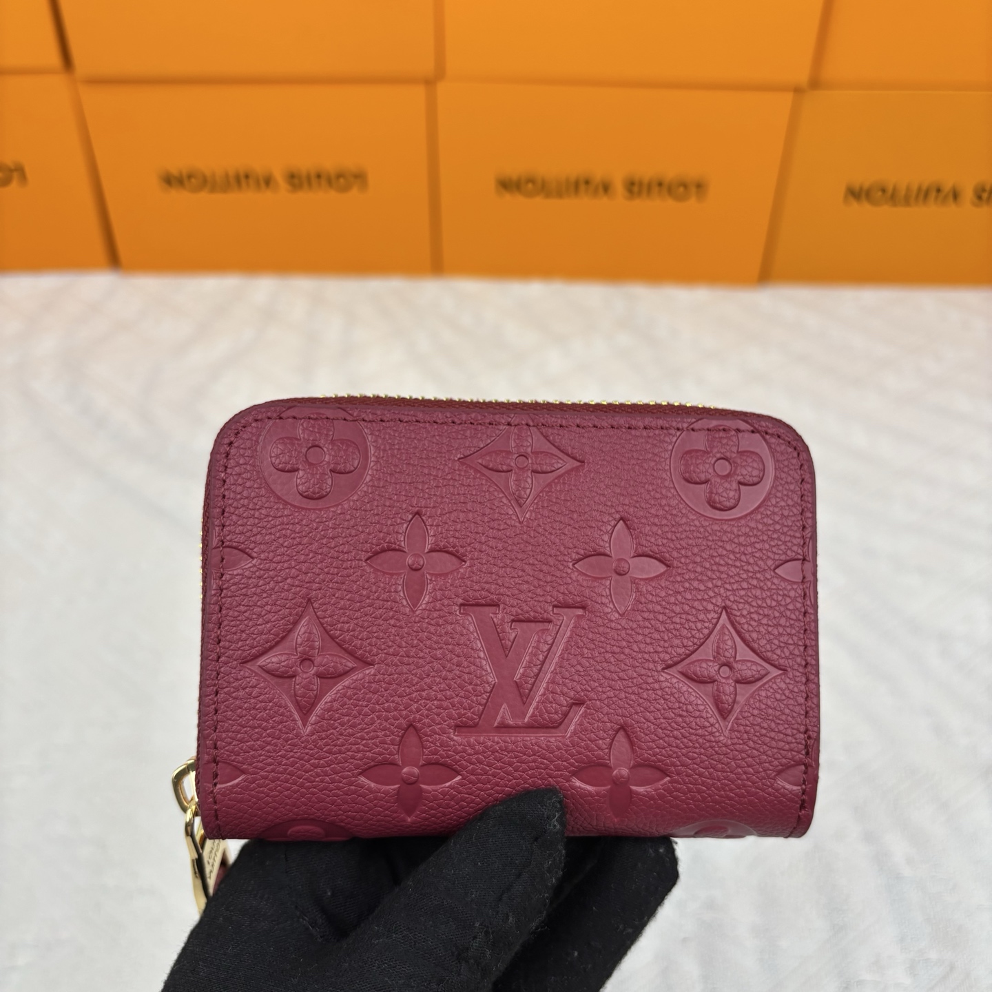 ルイヴィトン（LOUIS VUITTON） 長財布 モノグラム柄 クラシックなデザイン 上品で高級感あふれる逸品です