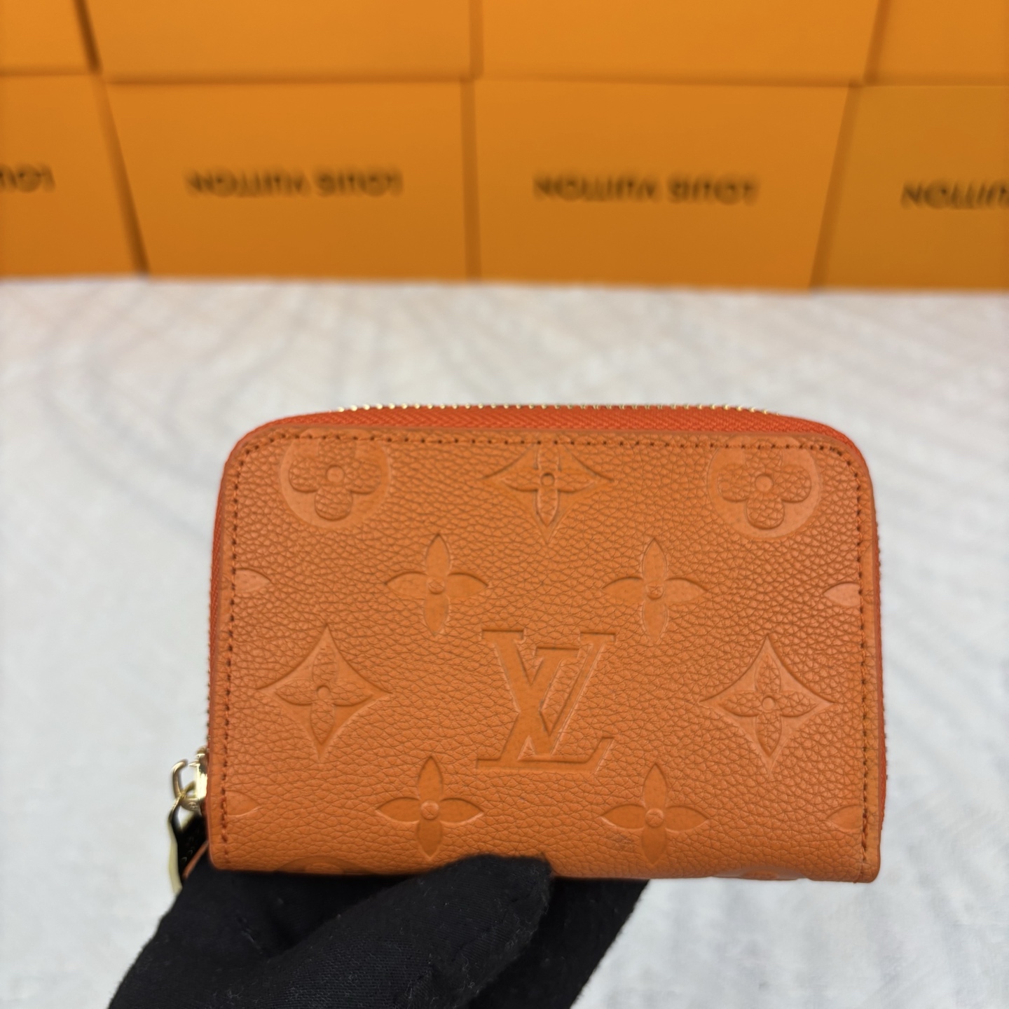 ルイヴィトン（LOUIS VUITTON） 長財布 モノグラム クラシックなデザイン 上品で高級感あふれる逸品です