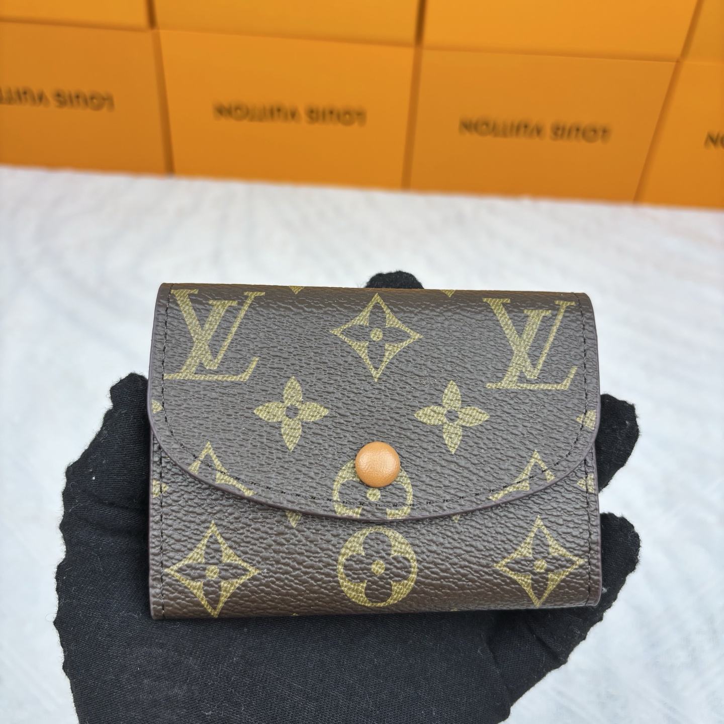 ルイヴィトン 長財布 モノグラム コインポケット付き クラシックで上品なデザイン 高級感あふれる逸品