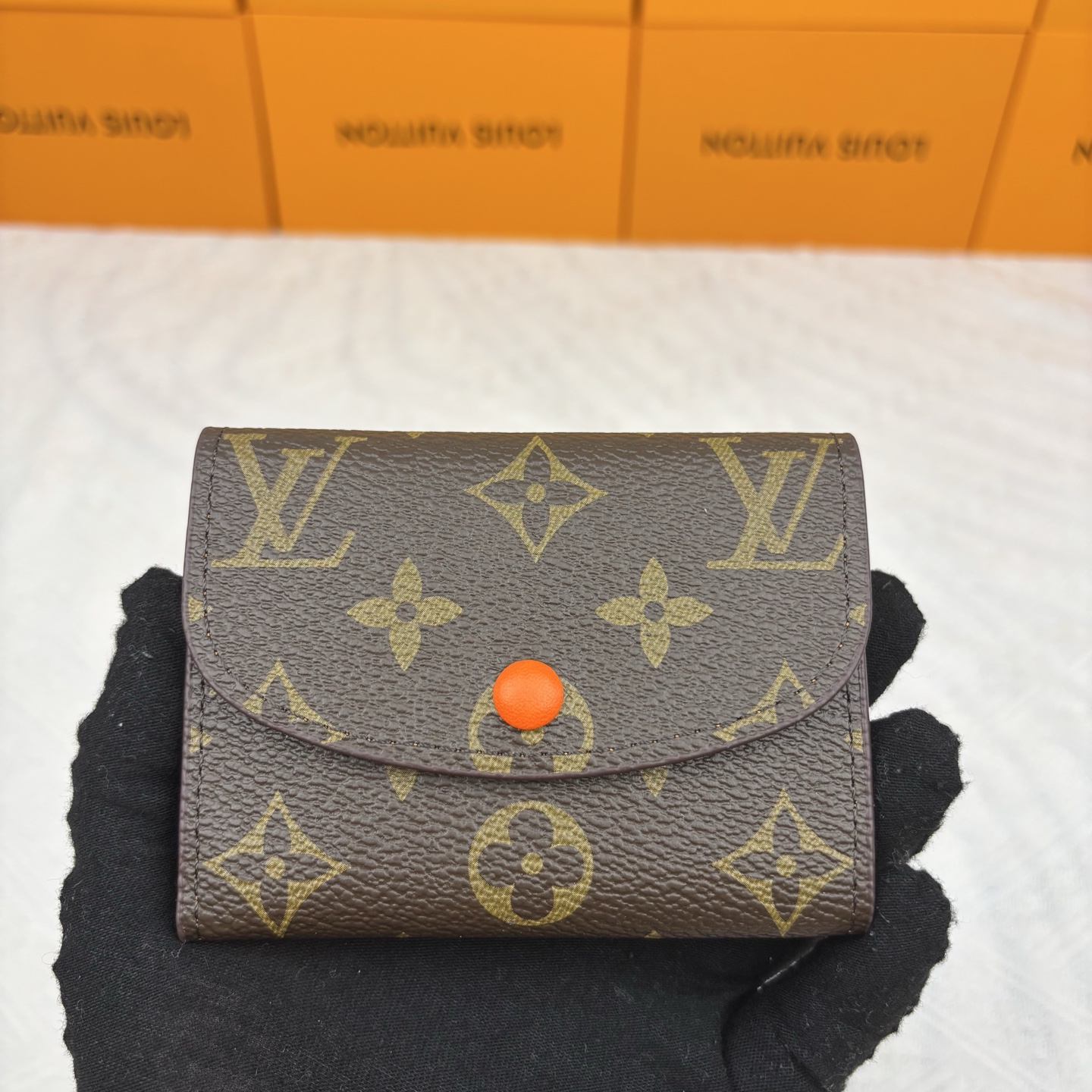ルイヴィトン（LOUIS VUITTON） 長財布 モノグラム クラシックなデザイン 上質なレザー 上品で高級感のある一枚