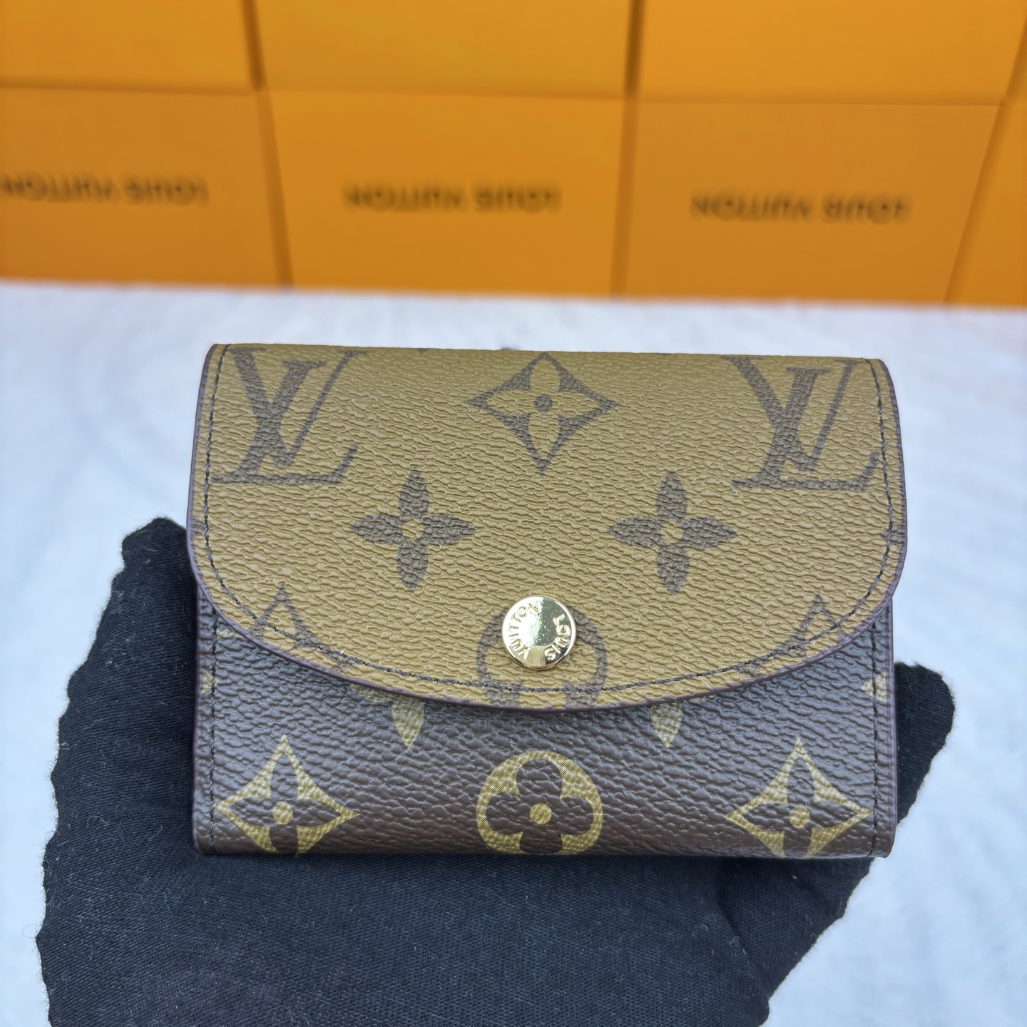 ルイヴィトン（LOUIS VUITTON） 長財布 モノグラム コインポケット付き クラシックで上質な仕様 上品な高級感のある一枚