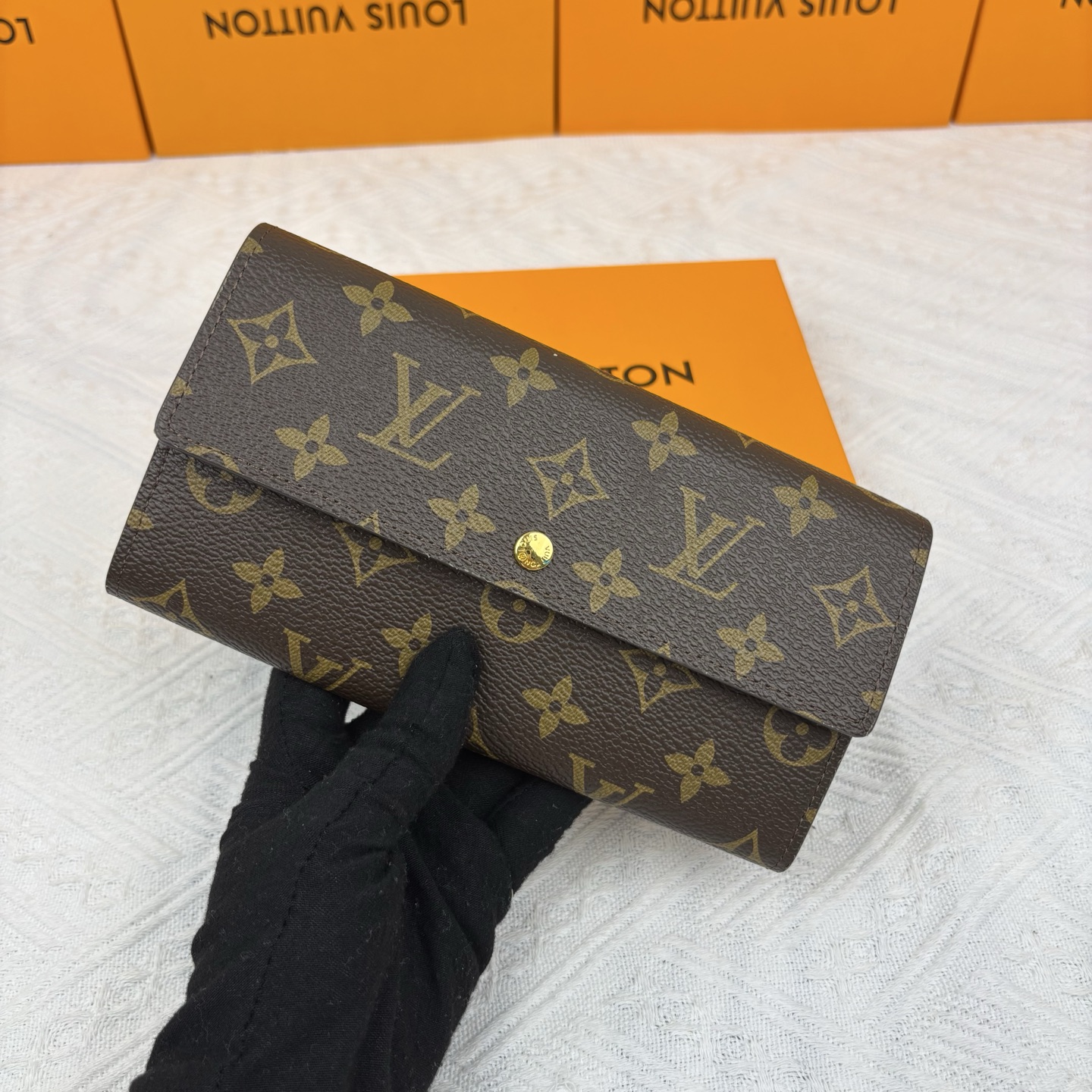 ルイヴィトン（LOUIS VUITTON） 長財布 モノグラム クラシックなデザイン 上質なレザー 上品で高級感あふれる逸品です