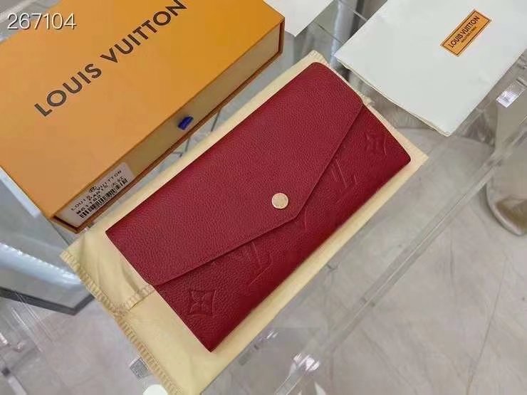ルイヴィトン 長財布 モノグラム コインポケット付き クラシックで上品なデザイン 高級感あふれる逸品です