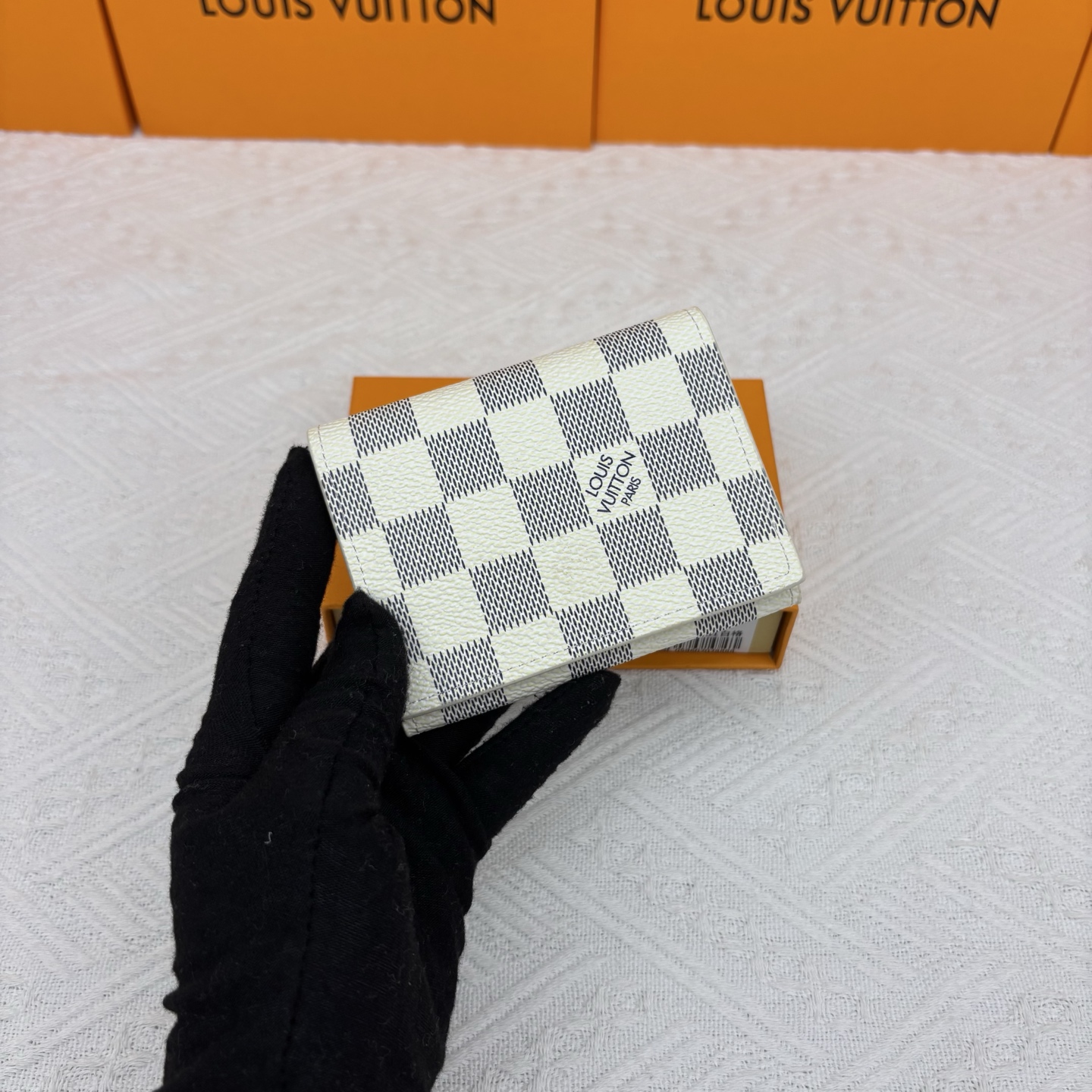 ルイ・ヴィトン モノグラムキャンバス 上品な長財布 レディース向け ギフトにも最適な定番モデル